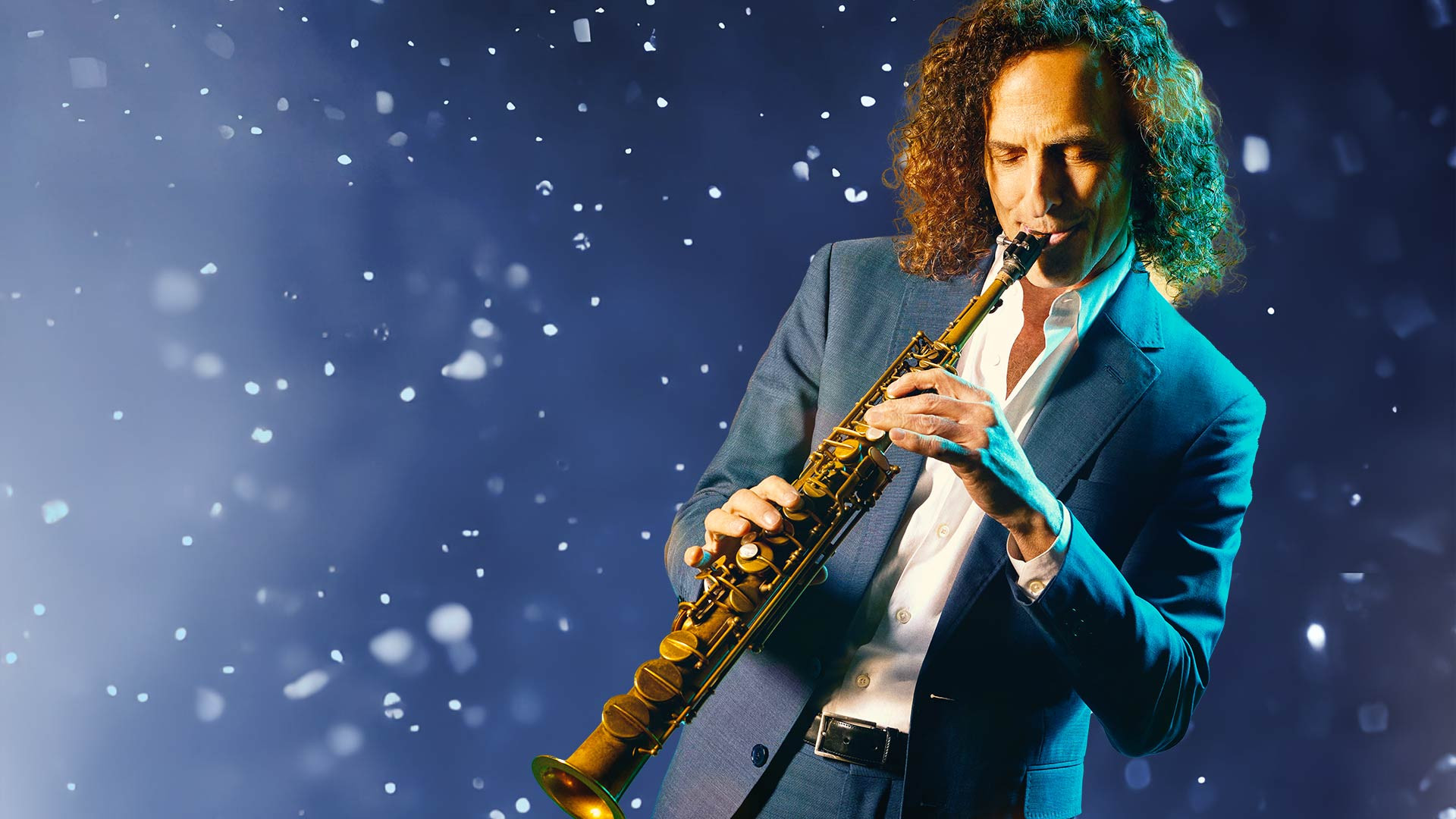 Kenny G đã lập kỷ lục Guiness Thế giới khi ngân dài một nốt nhạc bằng saxophone suốt 45 phút 47 giây vào năm 1997. (Ảnh: The Factory)