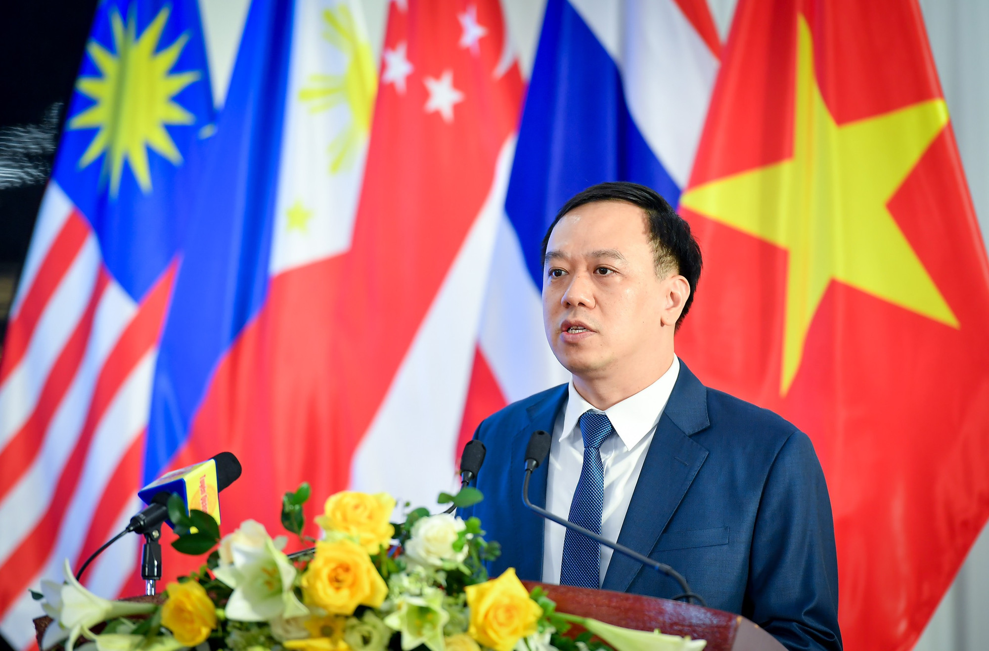 Theo nhà báo Ngô Việt Anh, các tòa soạn cần xác định rõ chiến lược, con đường về chuyển đổi số, trong đó nhấn mạnh vào nhận thức và thay đổi cách thức làm việc của cán bộ, nhân viên...