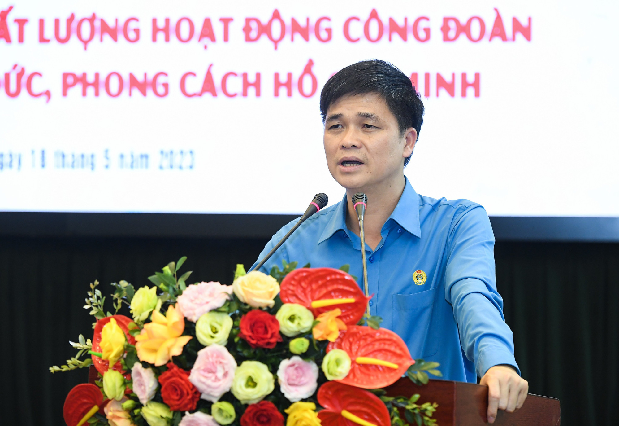 Đồng chí Ngọ Duy Hiểu, Phó Chủ tịch Tổng Liên đoàn Lao động Việt Nam, Chủ tịch Công đoàn Viên chức Việt Nam phát biểu khai mạc buổi tọa đàm. Đồng chí Ngọ Duy Hiểu, Phó Chủ tịch Tổng Liên đoàn Lao động Việt Nam, Chủ tịch Công đoàn Viên chức Việt Nam phát biểu khai mạc buổi tọa đàm.