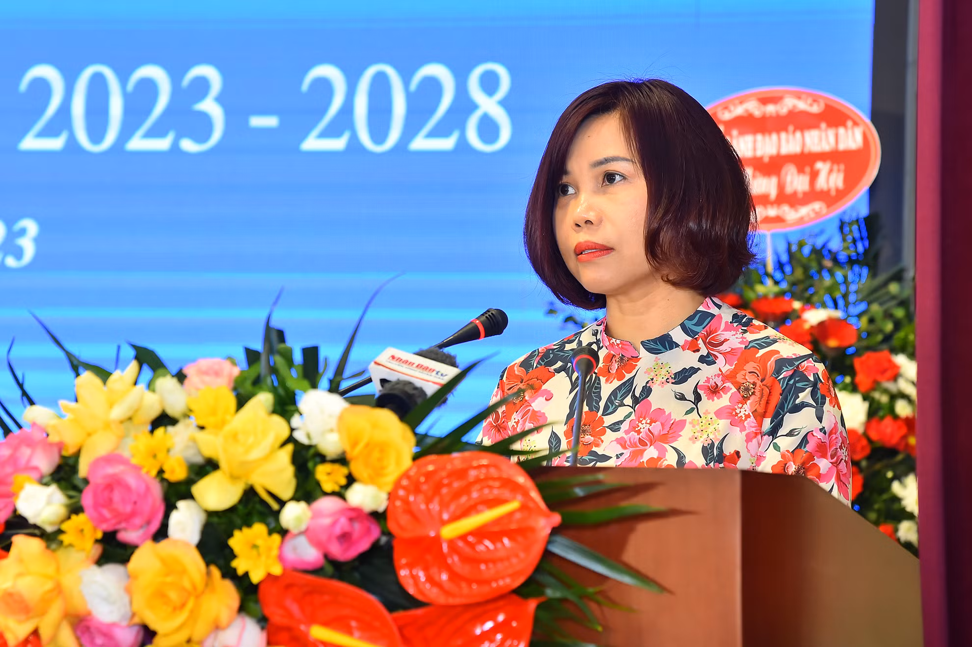 Đồng chí Trần Thị Kiều Thanh Bình, đại diện Ban Chấp hành Công đoàn Báo Nhân Dân khóa XXVI, nhiệm kỳ 2023-2028 phát biểu nhận nhiệm vụ trước Đại hội.