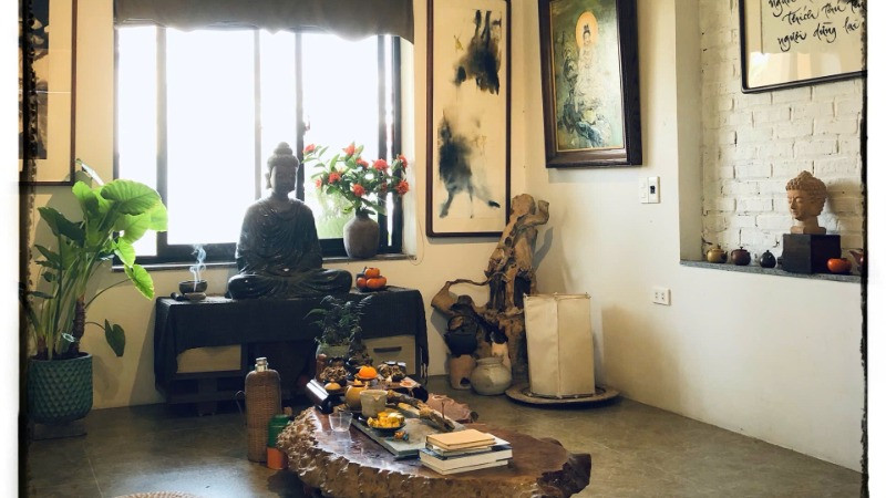 Không gian quen thuộc của họa sĩ Trương Văn Ngọc.