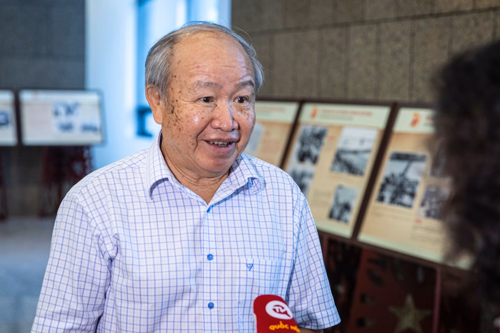 Đại sứ, Phó Giáo sư, Tiến sĩ Dương Văn Quảng, nguyên Giám đốc Học viện Ngoại giao. (Ảnh: SƠN TÙNG)