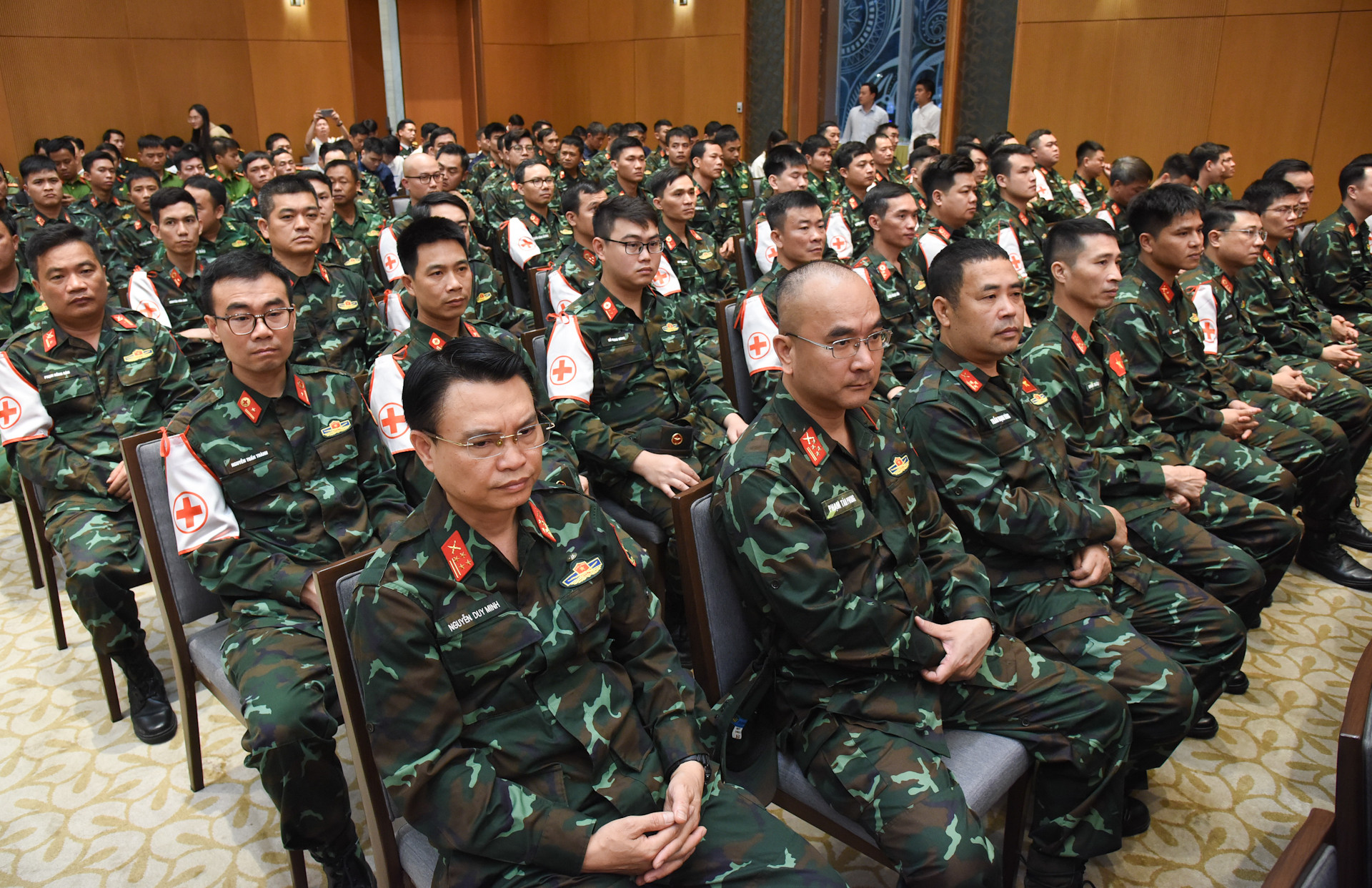 Các đại biểu tham dự buổi lễ tuyên dương.