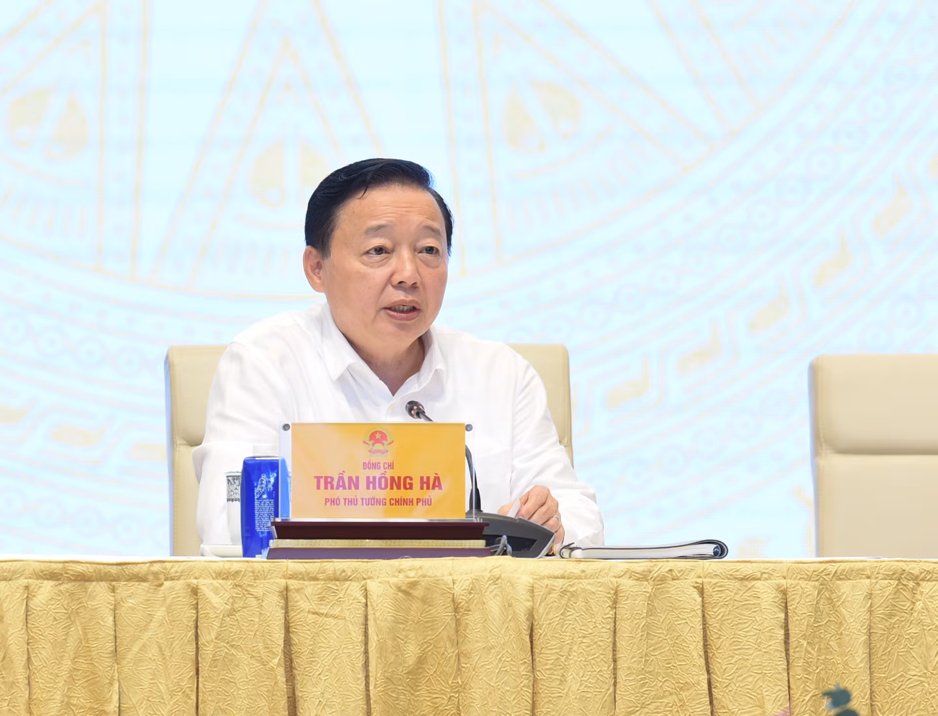 [Ảnh] Thủ tướng Phạm Minh Chính chủ trì Hội nghị thúc đẩy động lực tăng trưởng đầu tư công ảnh 7