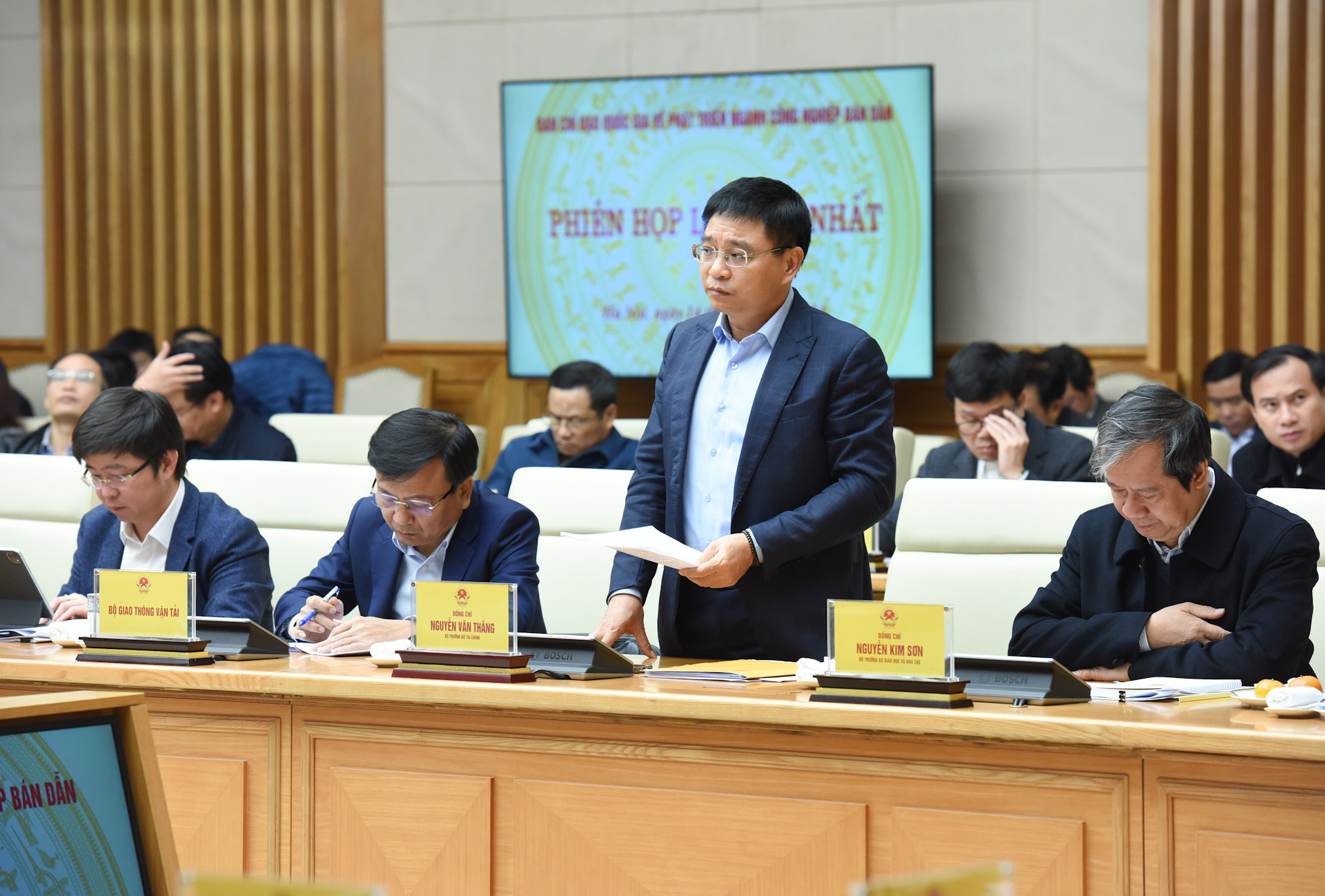 Bộ trưởng Tài chính Nguyễn Văn Thắng phát biểu.