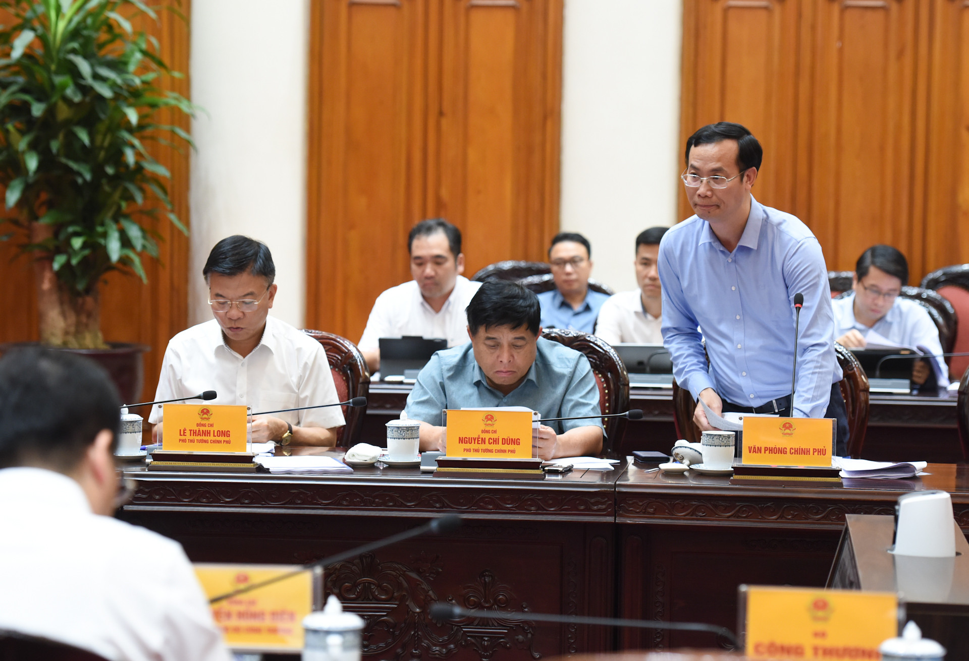 Phó Chủ nhiệm Văn phòng Chính phủ Đỗ Ngọc Huỳnh phát biểu.