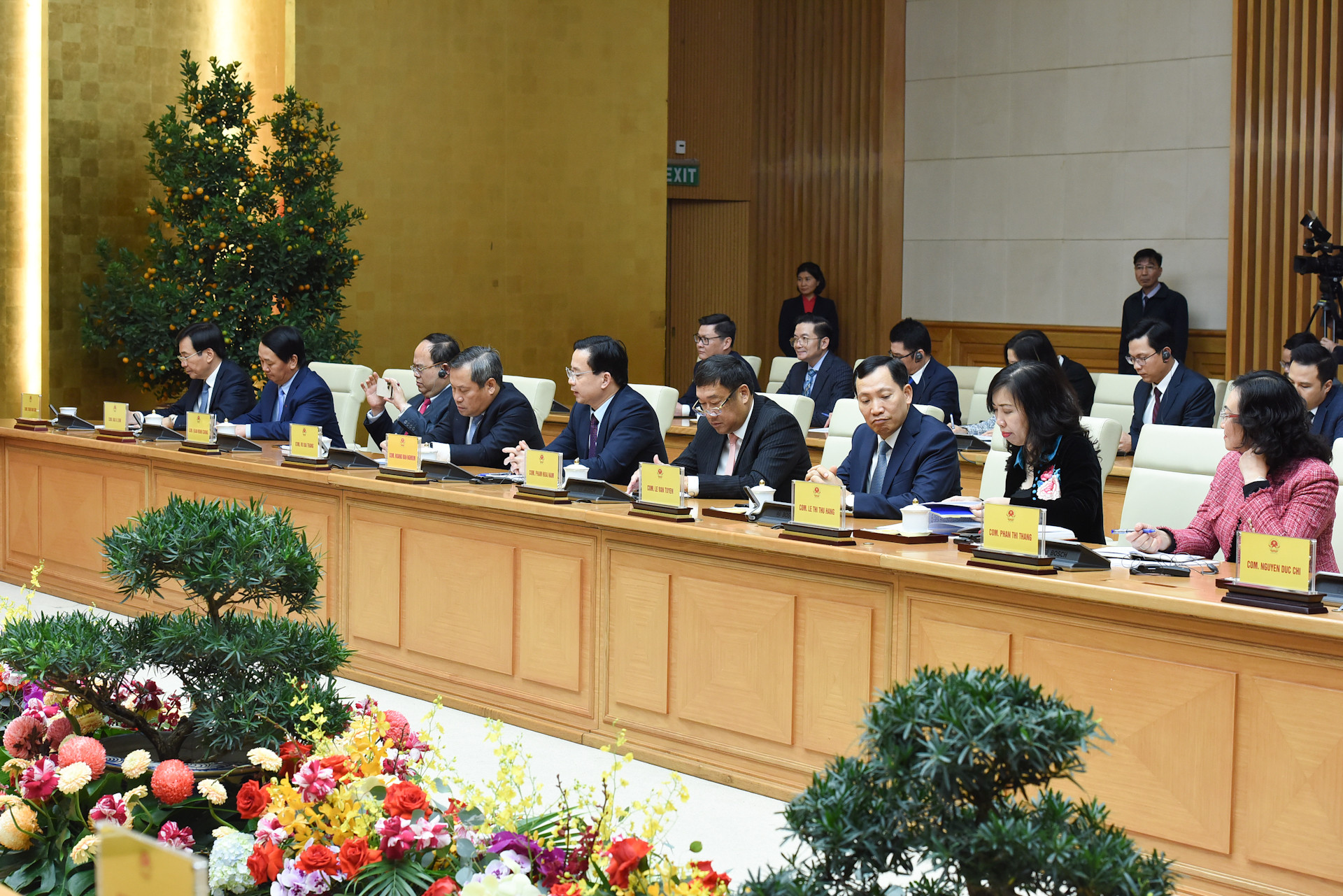 Đại diện lãnh đạo các bộ, ban, ngành của Chính phủ Việt Nam tham dự buổi tiếp.