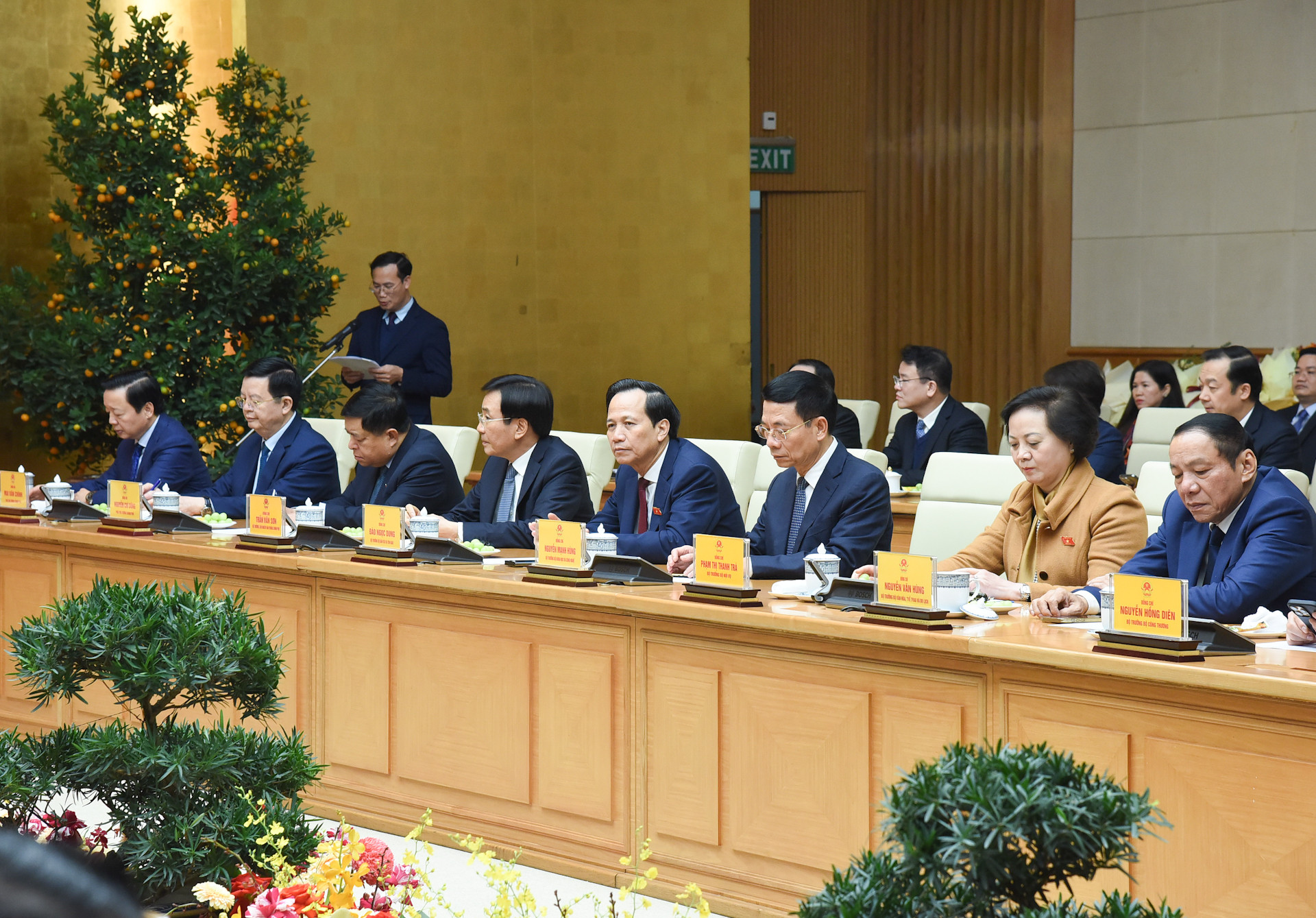 Các đồng chí Phó Thủ tướng, lãnh đạo các bộ, ban, ngành tham dự.