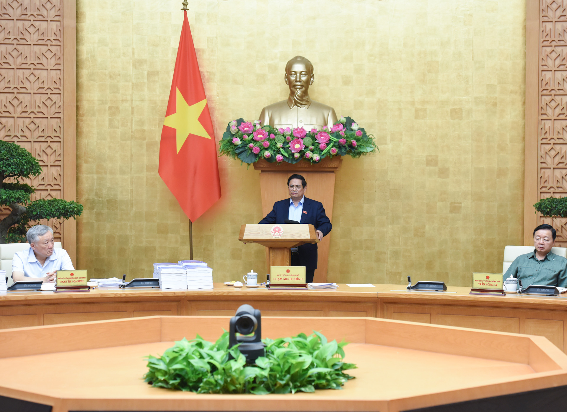 [Ảnh] Thủ tướng Phạm Minh Chính chủ trì cuộc họp Chính phủ chuyên đề về việc sắp xếp đơn vị hành chính các cấp ảnh 3