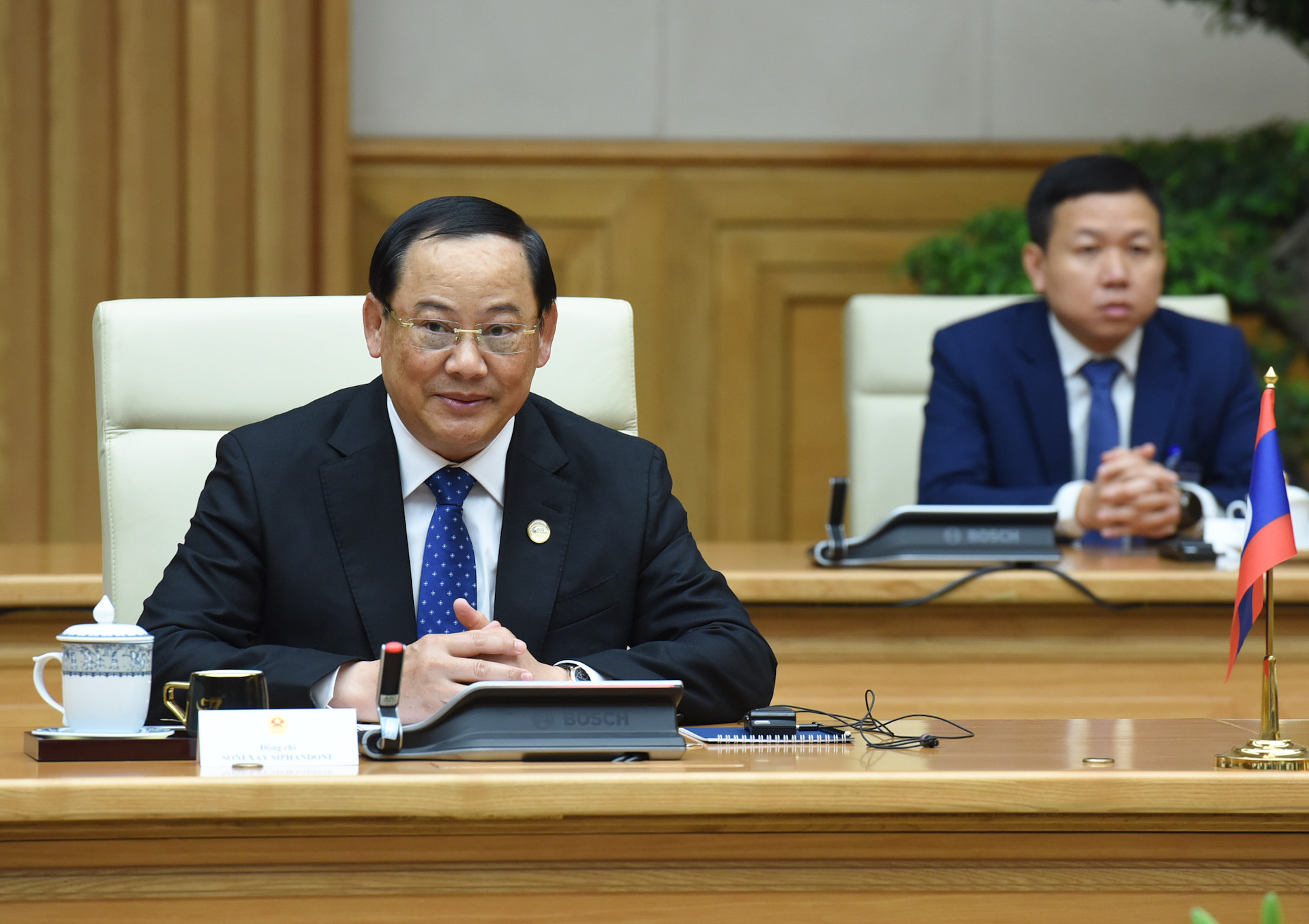 Thủ tướng Lào Sonexay Siphandone phát biểu tại hội đàm.