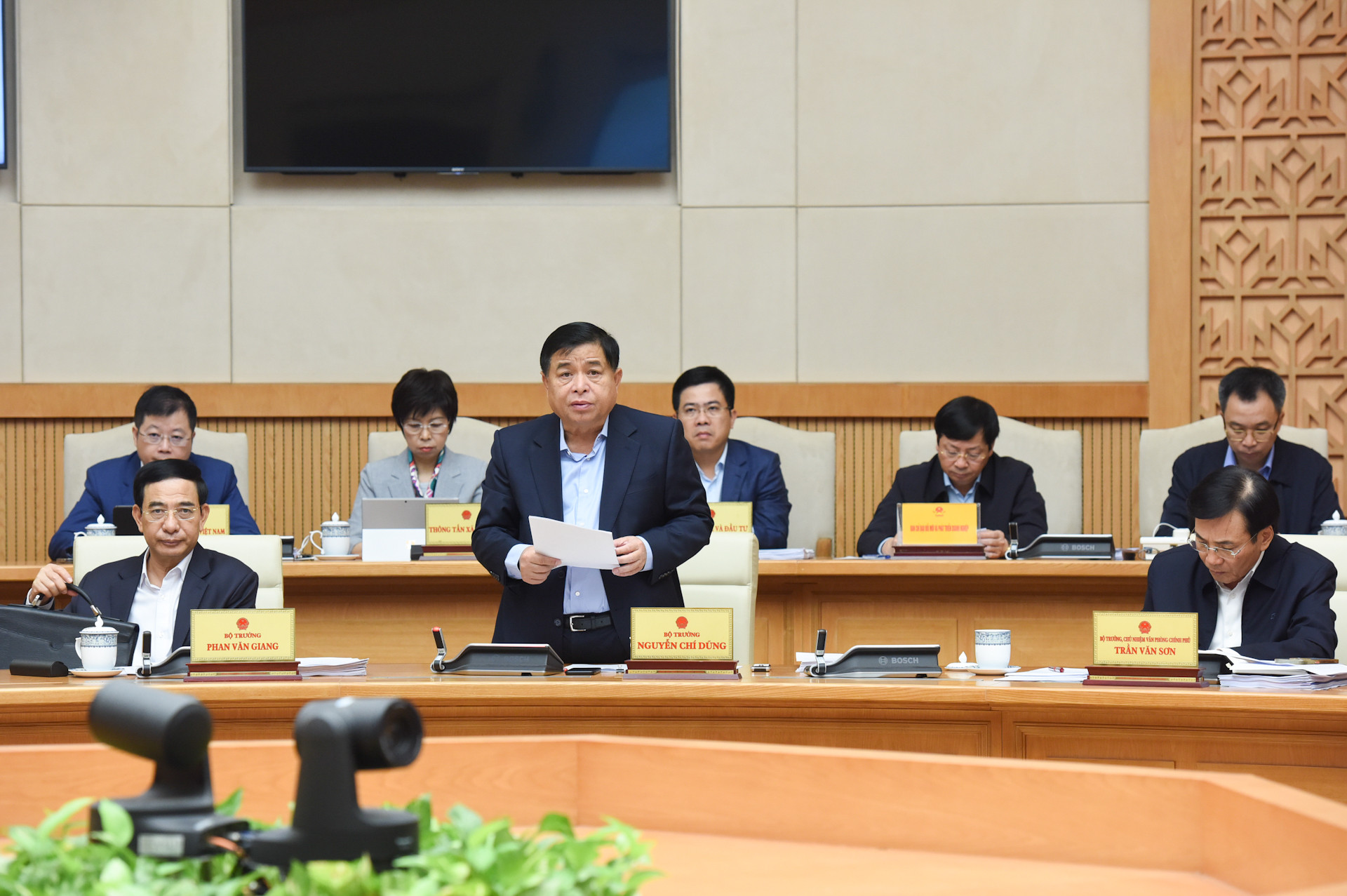 Bộ trưởng Kế hoạch Đầu tư Nguyễn Chí Dũng phát biểu.