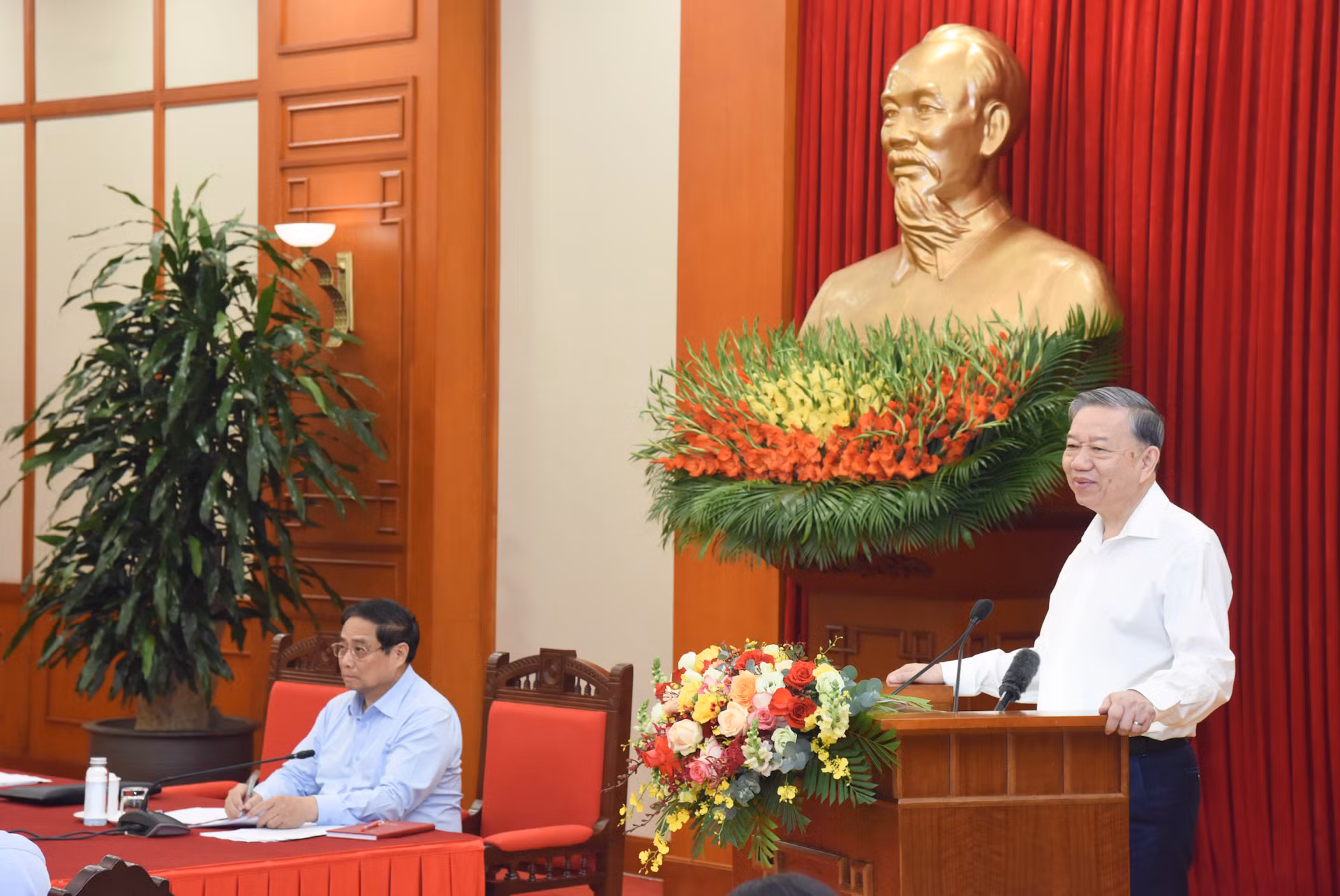 Tổng Bí thư Tô Lâm phát biểu chỉ đạo tại buổi làm việc.