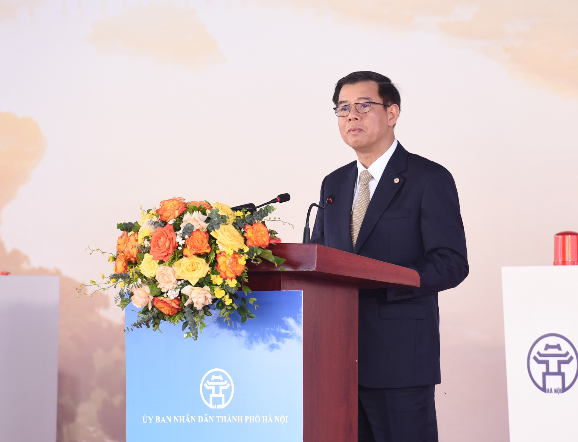 Đại diện lãnh đạo Tập đoàn Vingroup phát biểu ý kiến tại buổi lễ.