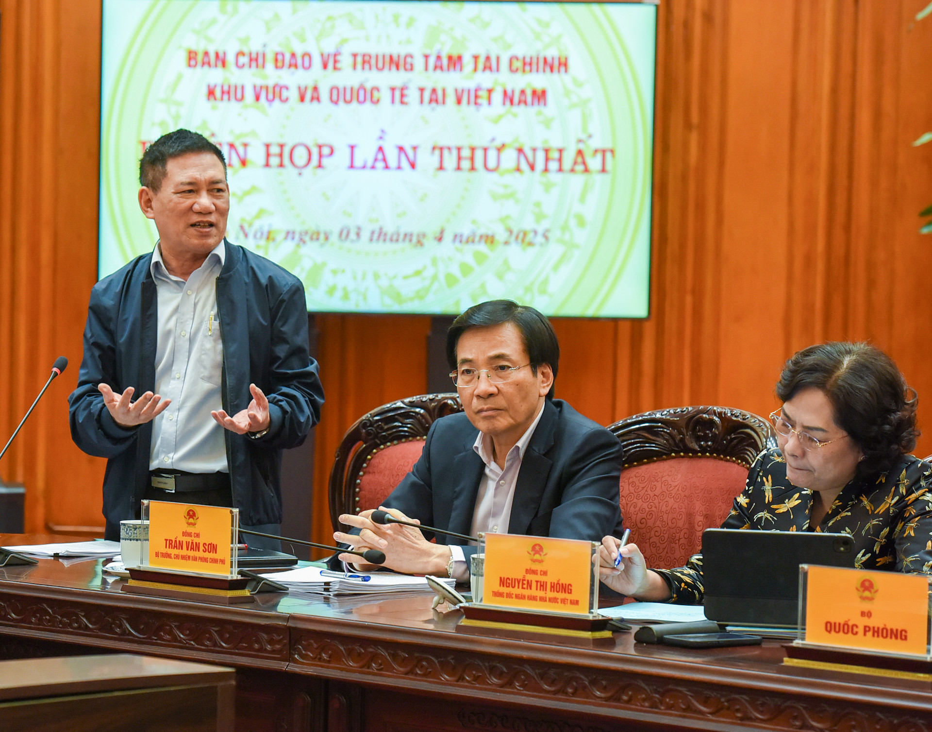 Phó Thủ tướng Hồ Đức Phớc phát biểu.