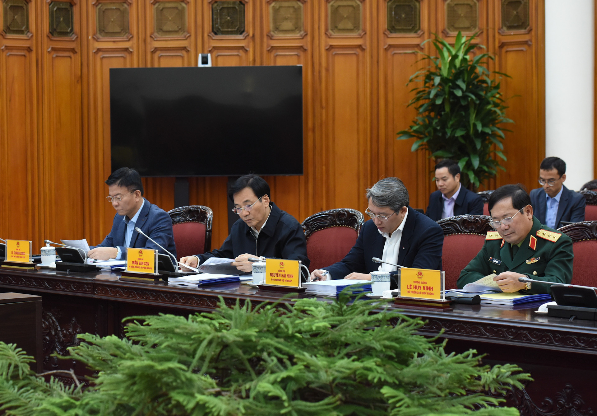 Các đại biểu tham dự phiên họp.