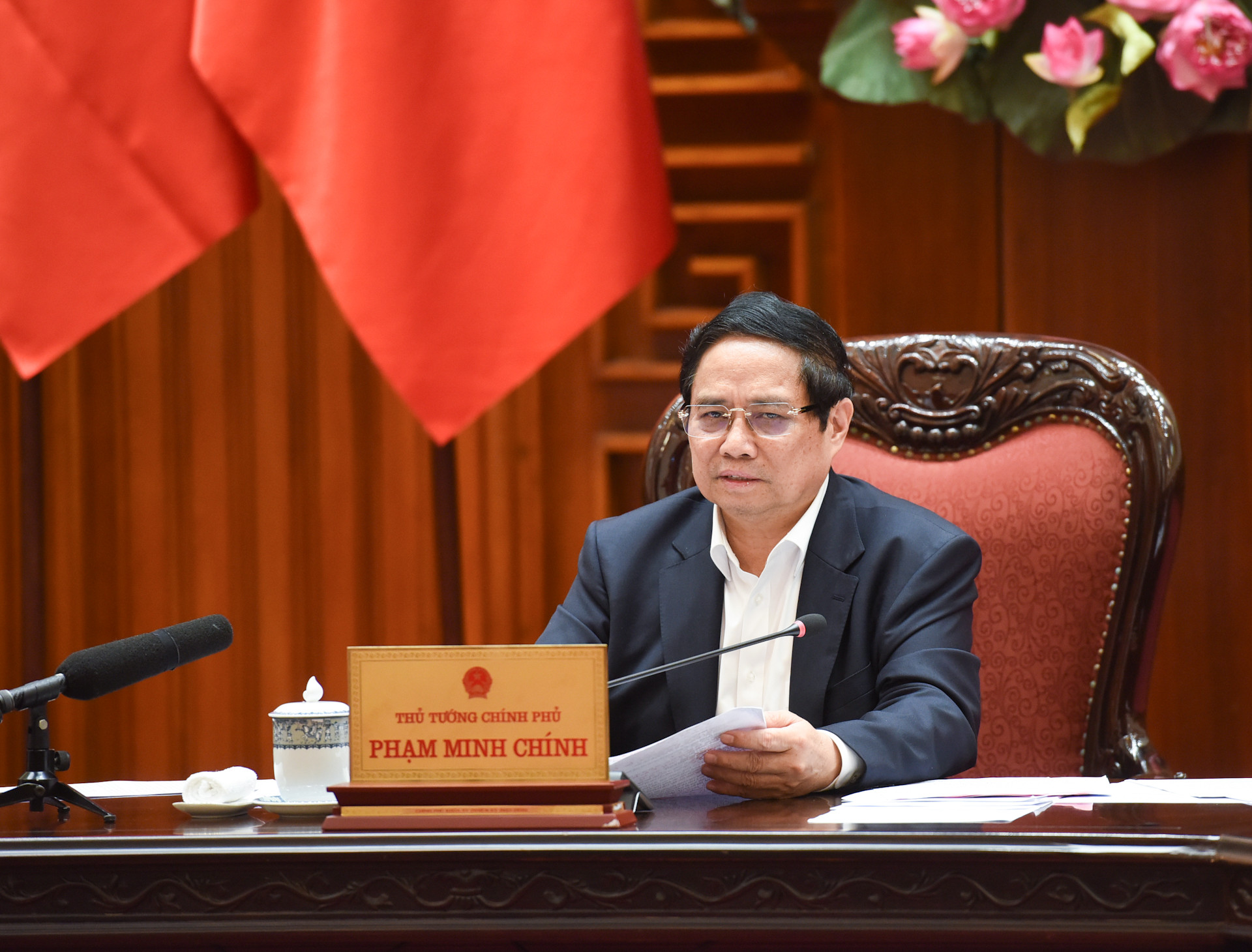 Thủ tướng Phạm Minh Chính phát biểu chỉ đạo tại cuộc họp.