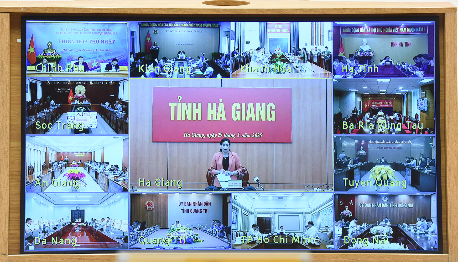 Đại diện lãnh đạo tỉnh Hà Giang phát biểu.
