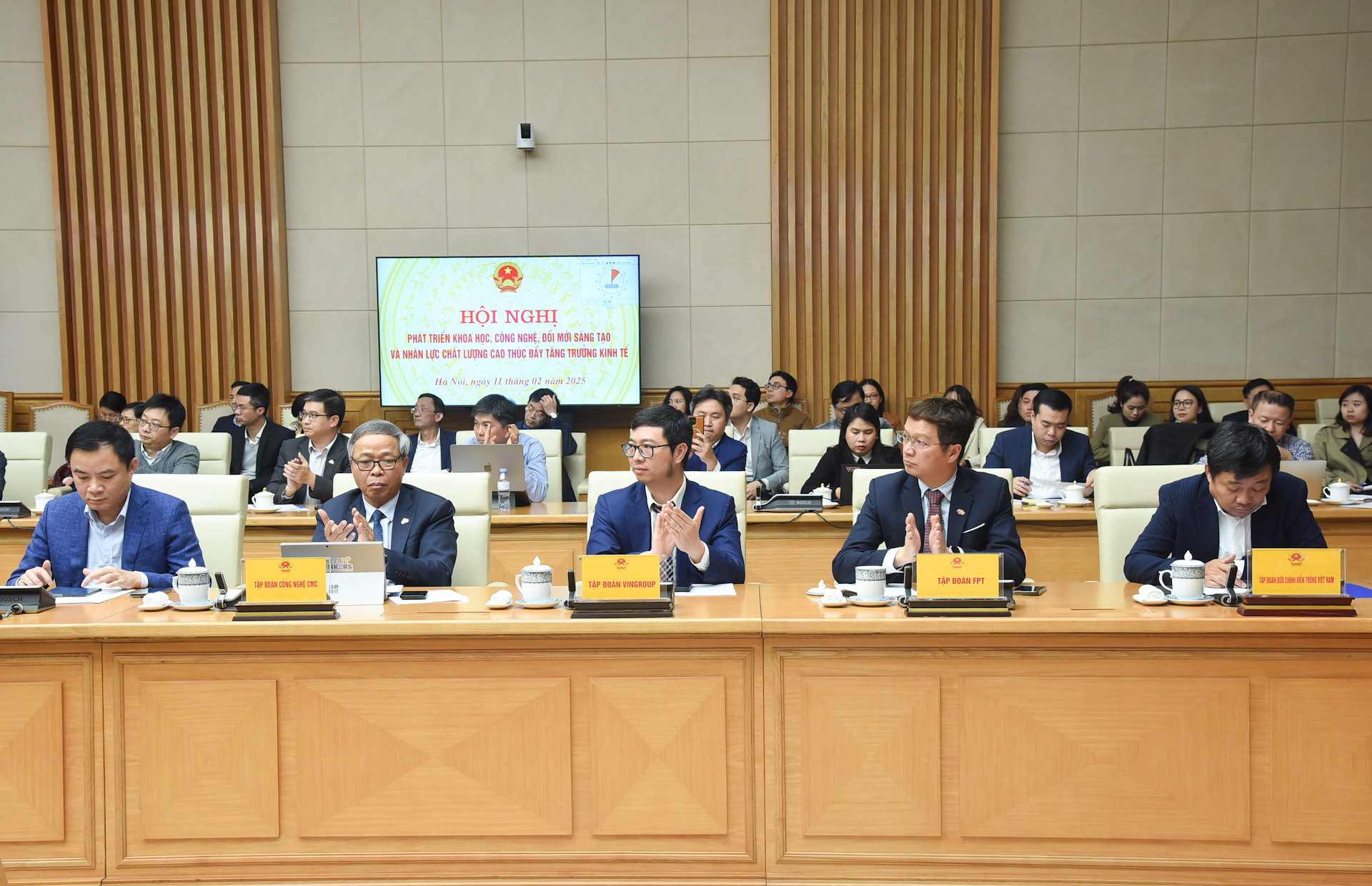 Các đại biểu tham dự hội nghị. Các đại biểu tham dự hội nghị.