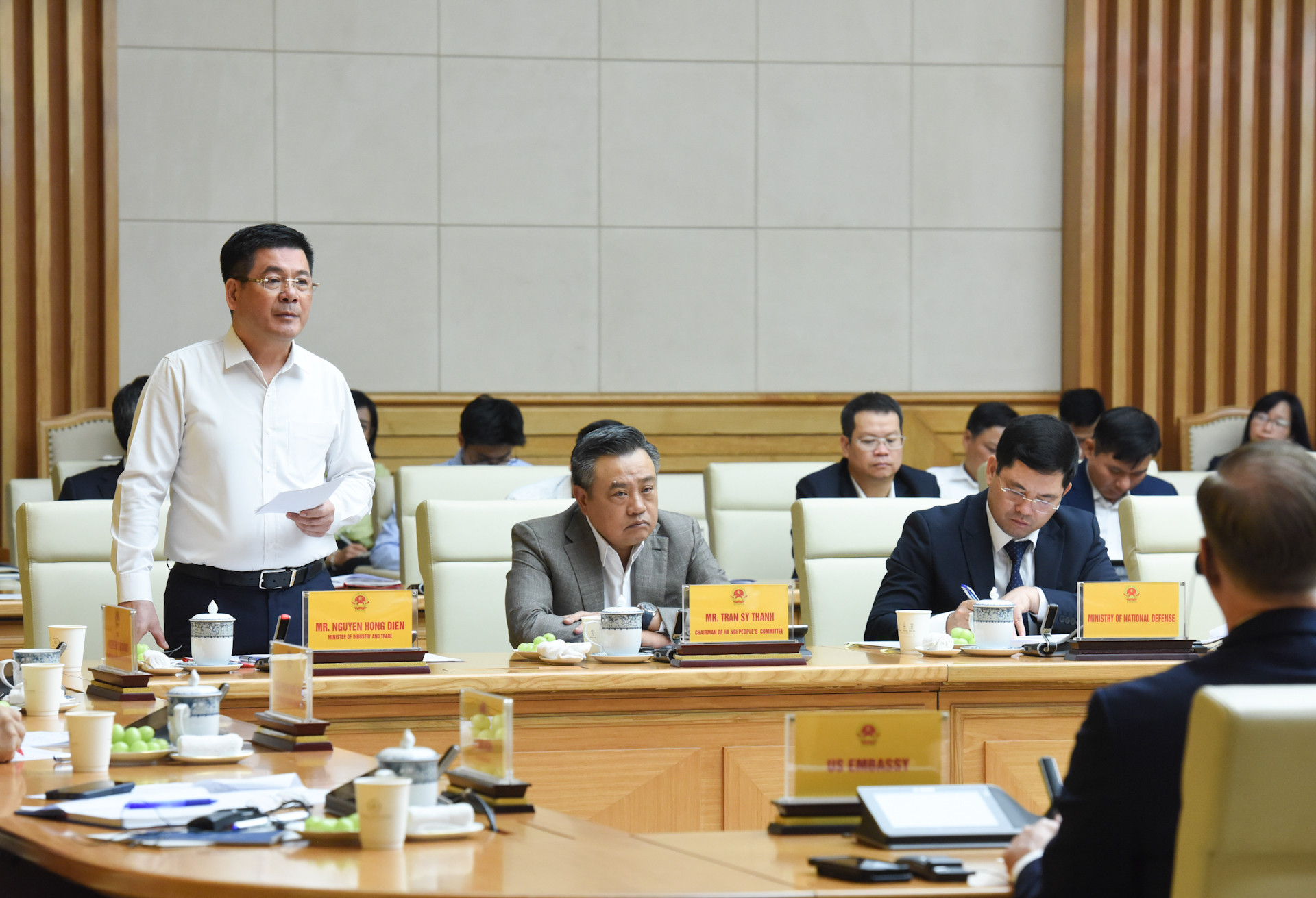 Bộ trưởng Công thương Nguyễn Hồng Diên phát biểu. Bộ trưởng Công thương Nguyễn Hồng Diên phát biểu.