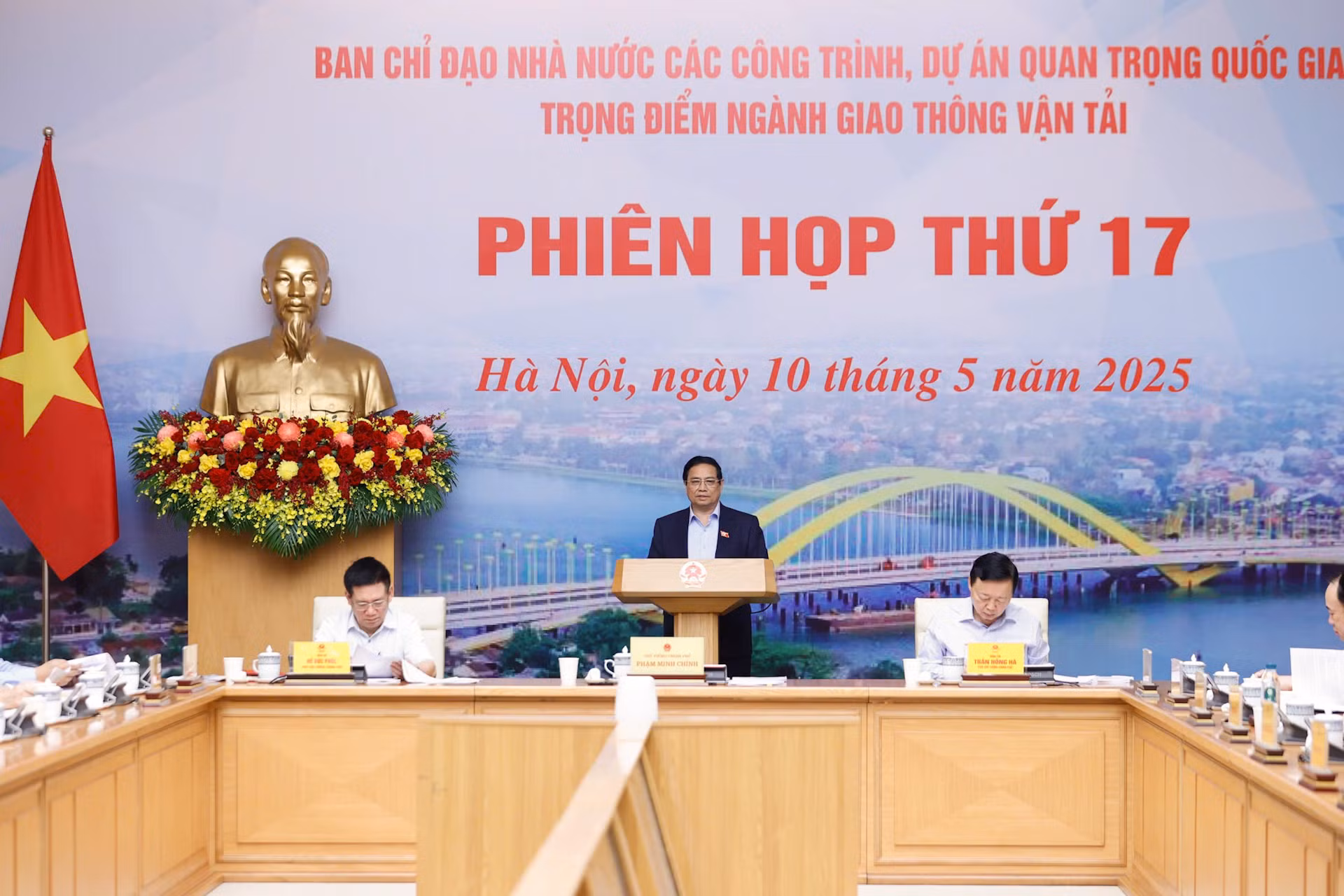Thủ tướng Phạm Minh Chính, Trưởng Ban Chỉ đạo Nhà nước các công trình, dự án quan trọng quốc gia, trọng điểm ngành giao thông vận tải chủ trì Phiên họp thứ 17 của Ban Chỉ đạo.