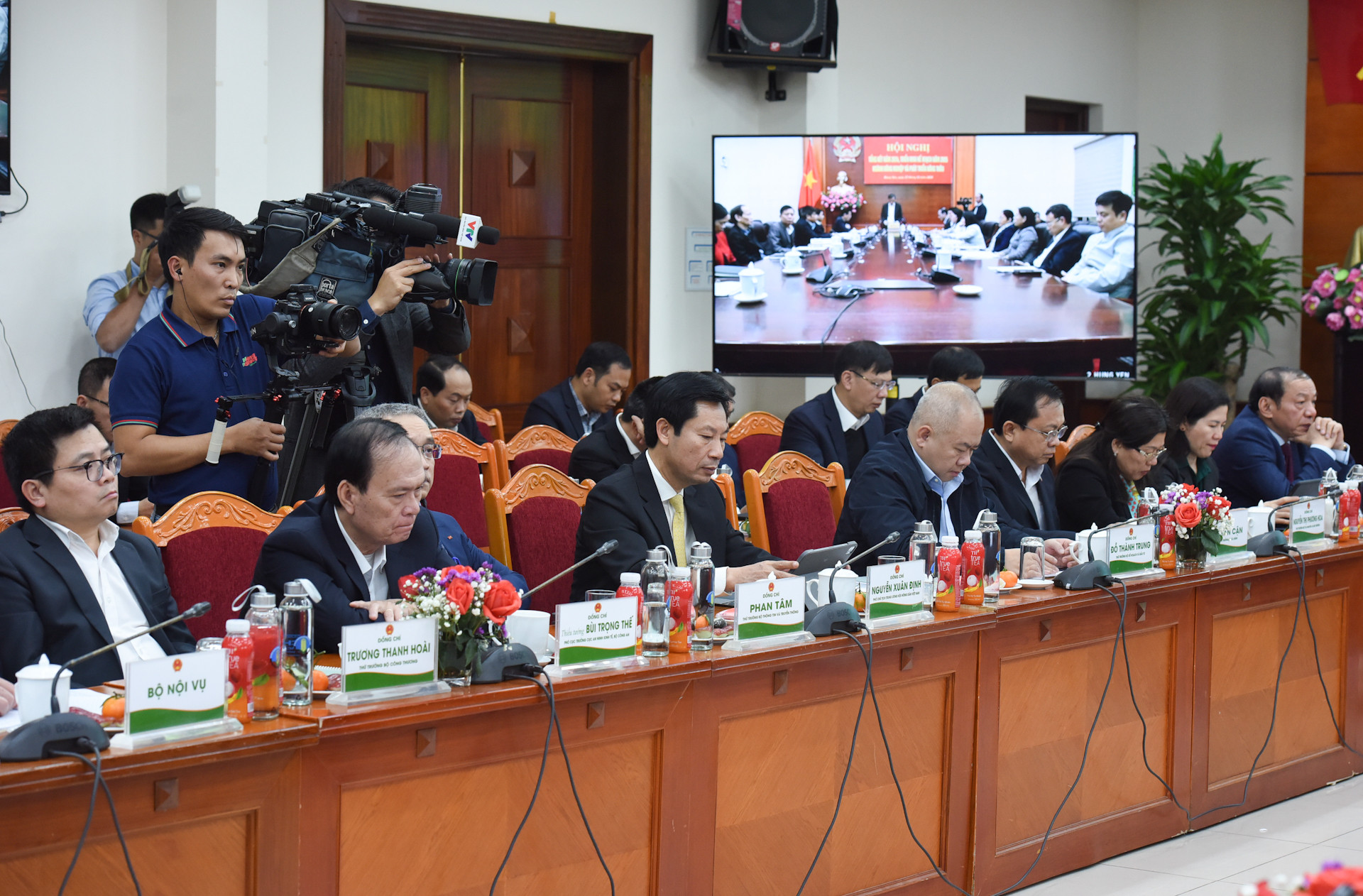 Các đại biểu tham dự hội nghị.