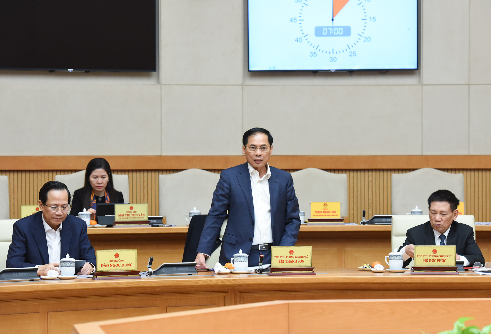 Phó Thủ tướng Bùi Thanh Sơn phát biểu. Phó Thủ tướng Bùi Thanh Sơn phát biểu.