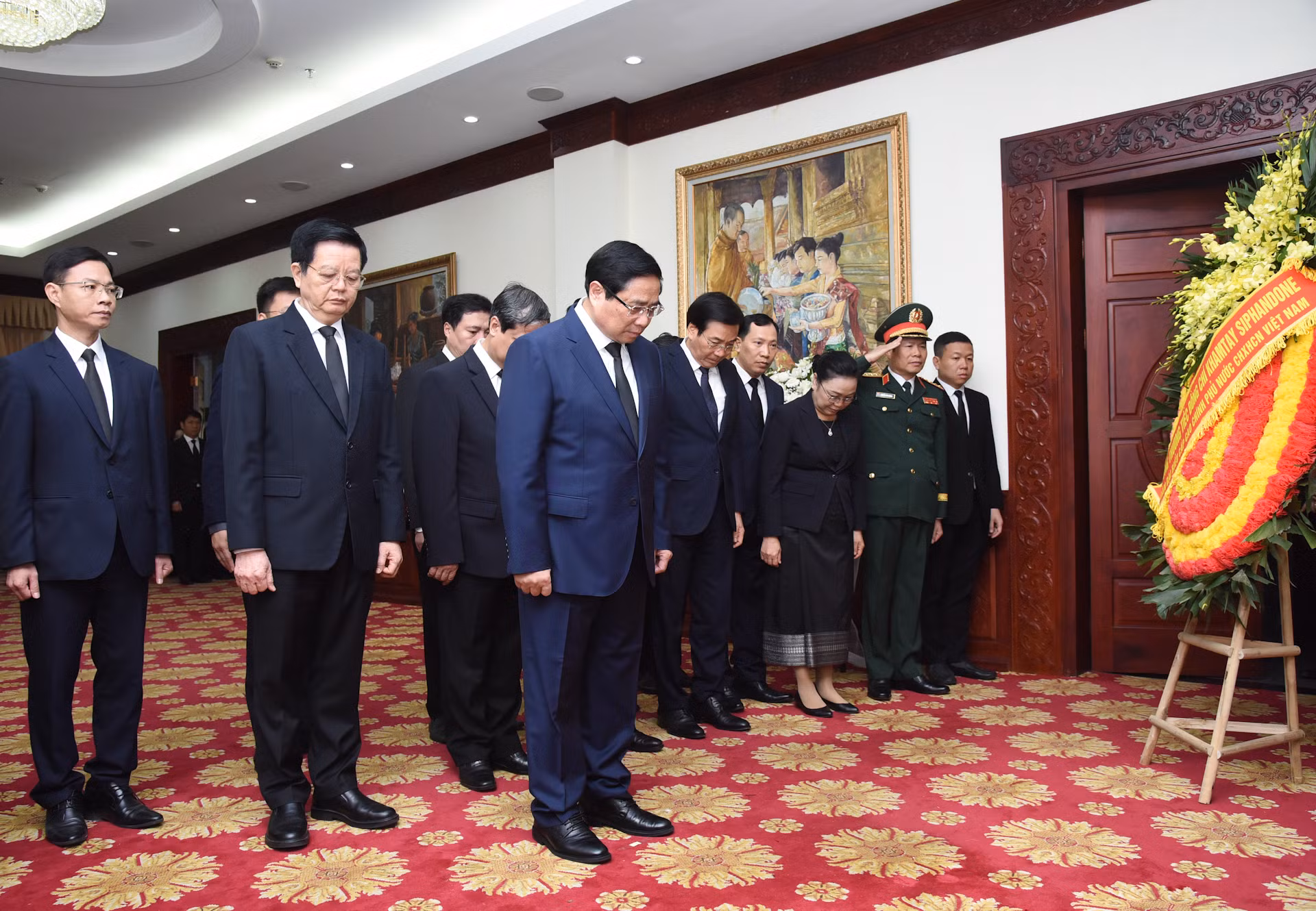 [Ảnh] Thủ tướng Phạm Minh Chính viếng đồng chí Khamtay Siphandone ảnh 2