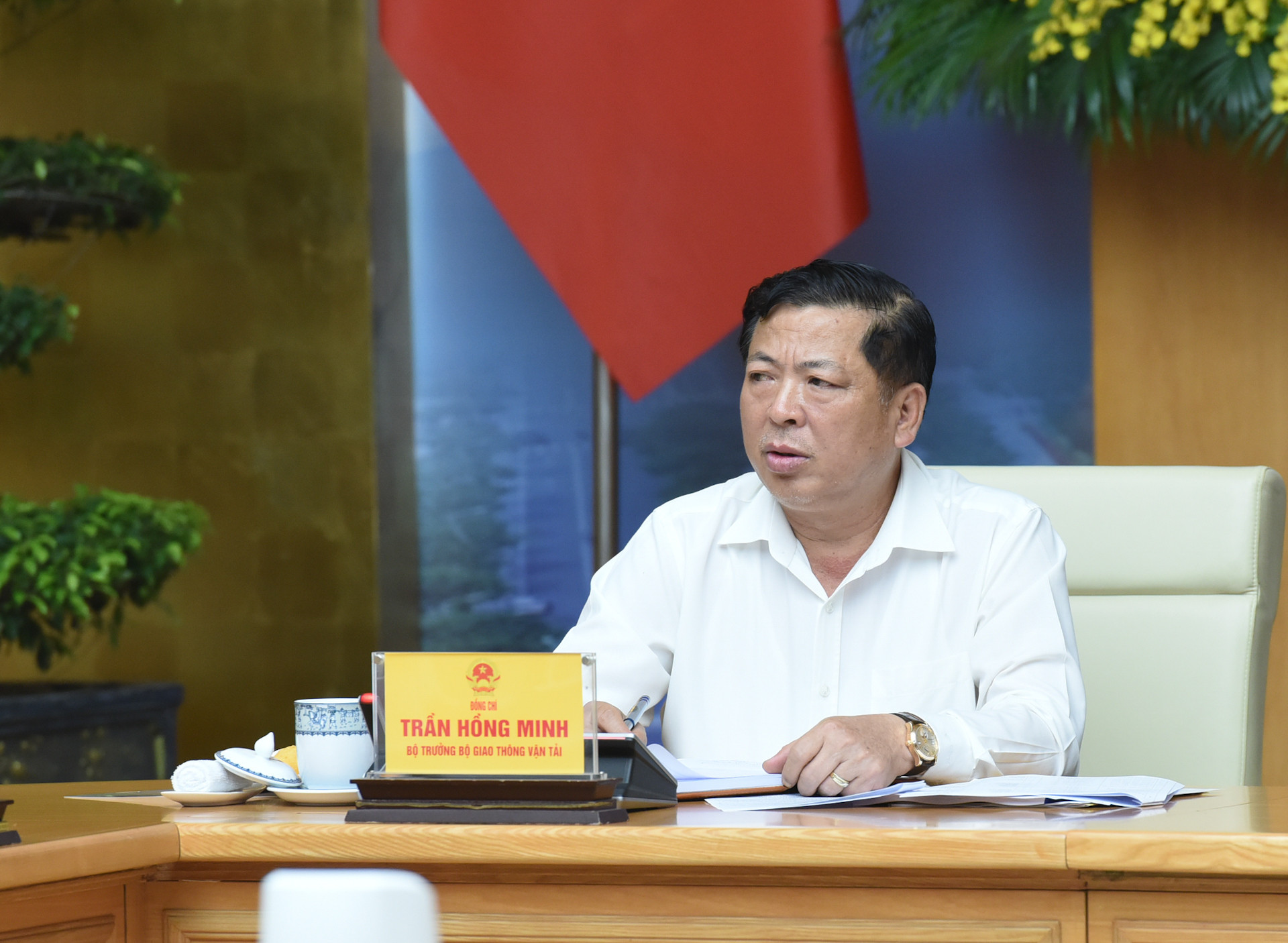 Bộ trưởng Giao thông vận tải Trần Hồng Minh phát biểu. Bộ trưởng Giao thông vận tải Trần Hồng Minh phát biểu.