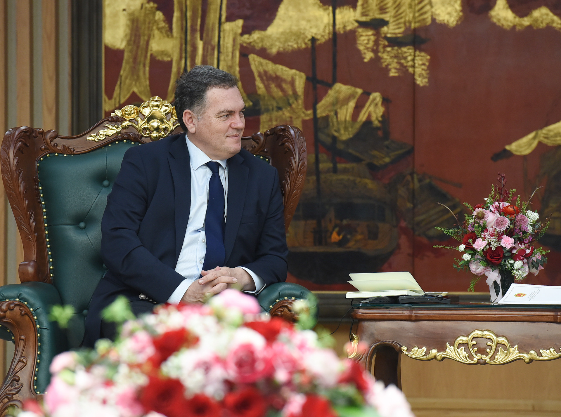 Ông Philippe Tabarot, Bộ trưởng Phụ trách giao thông Pháp phát biểu tại buổi tiếp.