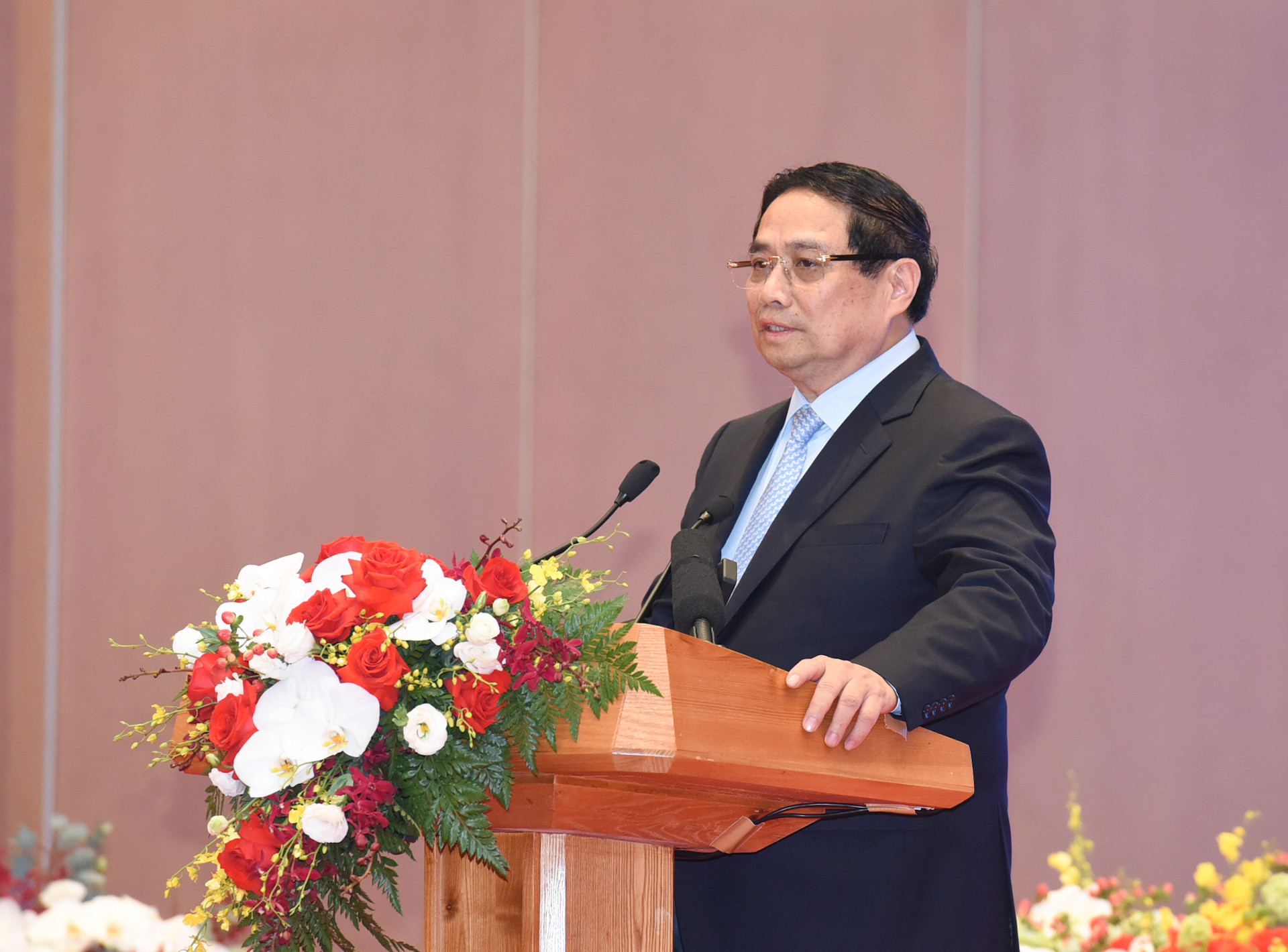 Thủ tướng Phạm Minh Chính đánh giá cao và trân trọng cảm ơn sự đóng góp thiết thực, hiệu quả của các doanh nghiệp Nhật Bản đối với sự phát triển của Việt Nam và quan hệ hữu nghị giữa hai nước. Thủ tướng Phạm Minh Chính đánh giá cao và trân trọng cảm ơn sự đóng góp thiết thực, hiệu quả của các doanh nghiệp Nhật Bản đối với sự phát triển của Việt Nam và quan hệ hữu nghị giữa hai nước.