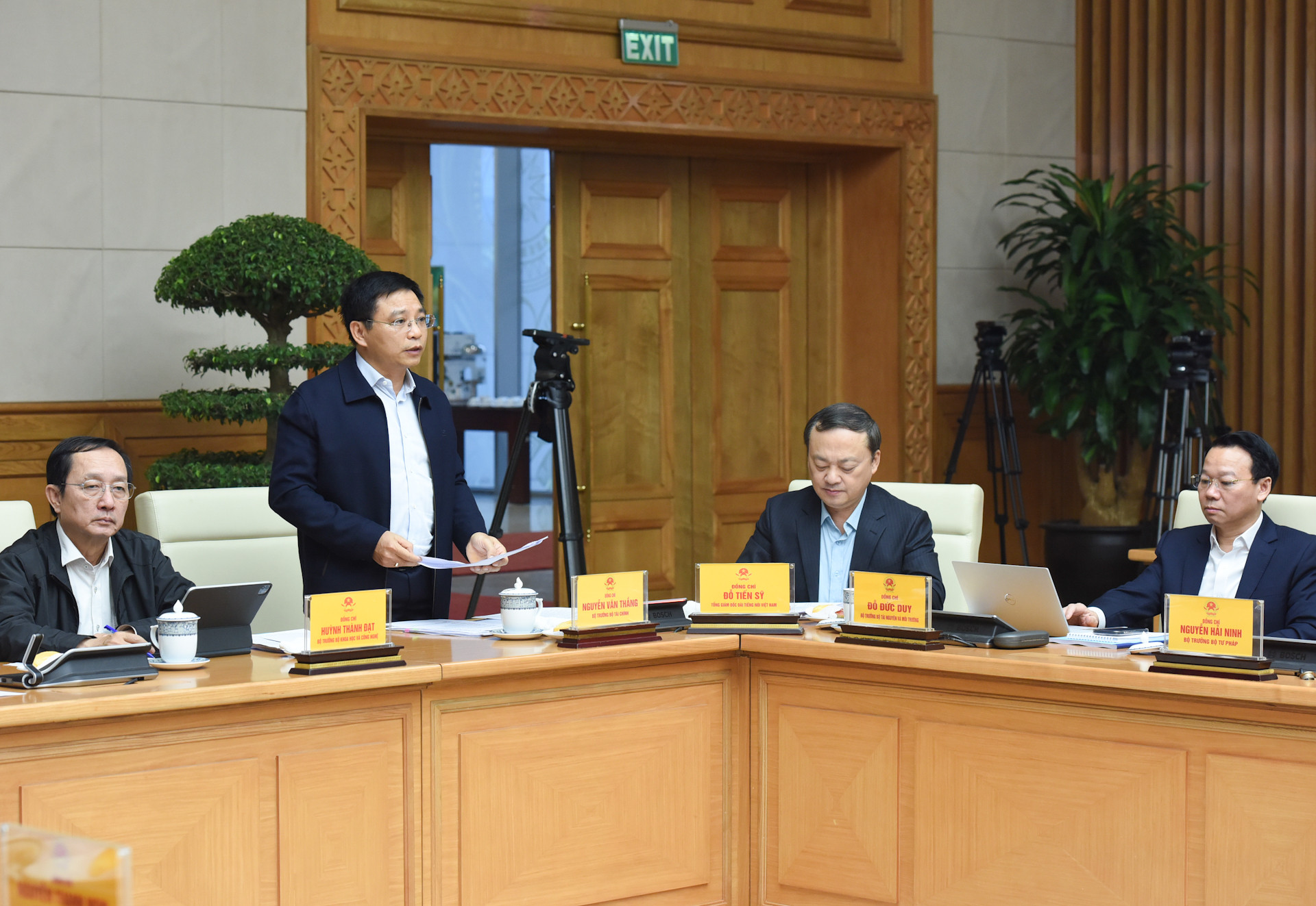 Bộ trưởng Tài chính Nguyễn Văn Thắng phát biểu.