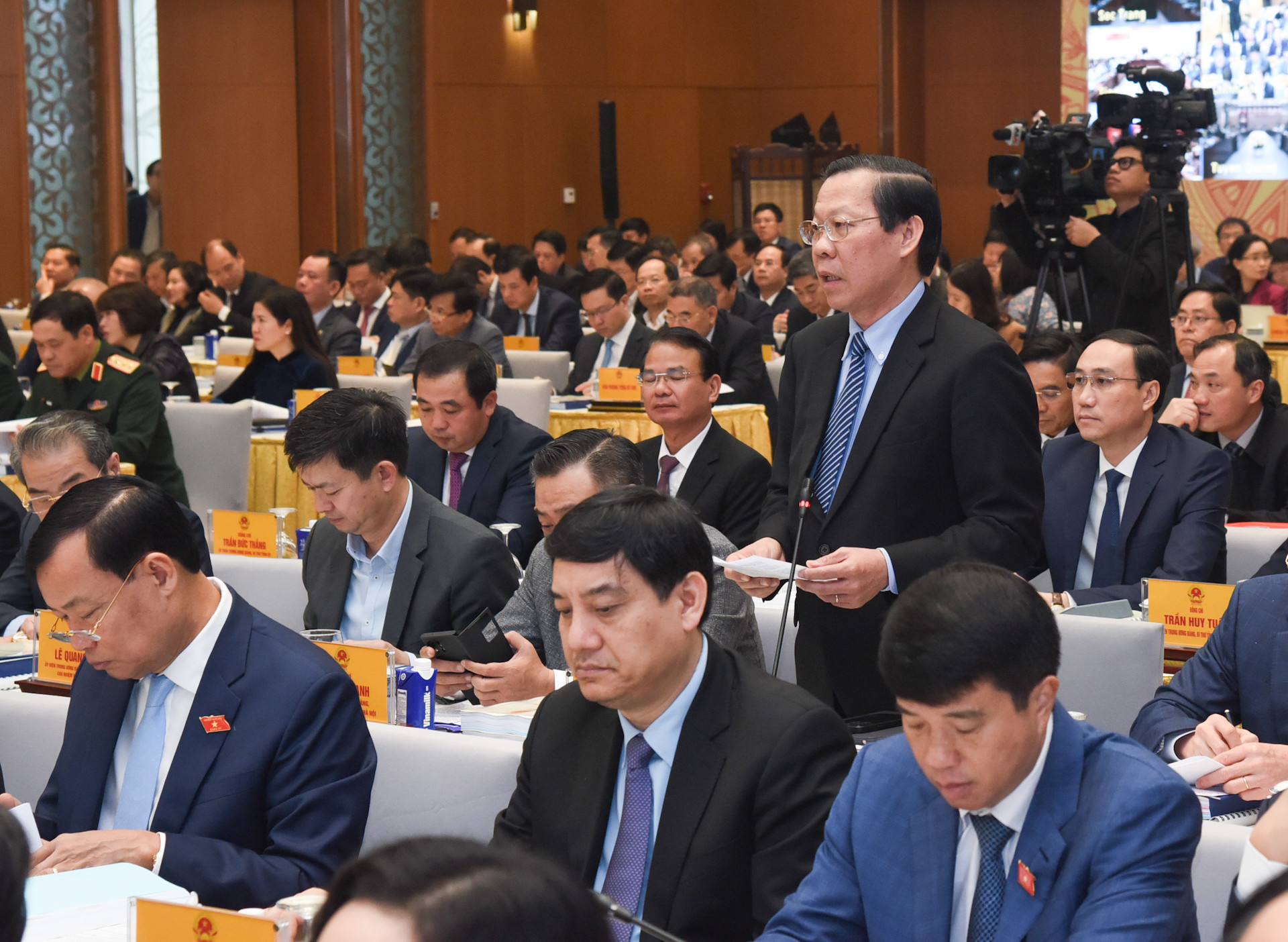 Chủ tịch Ủy ban nhân dân Thành phố Hồ Chí Minh Phan Văn Mãi phát biểu.