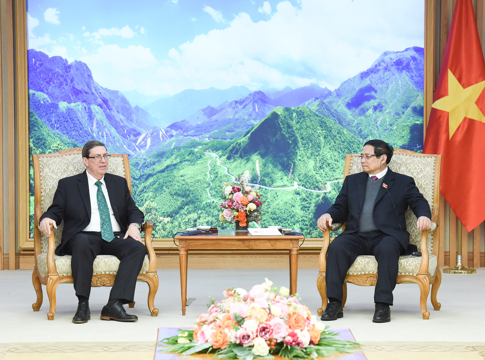 Thủ tướng Phạm Minh Chính tiếp Bộ trưởng Ngoại giao Cuba Bruno Rodríguez Parrilla.