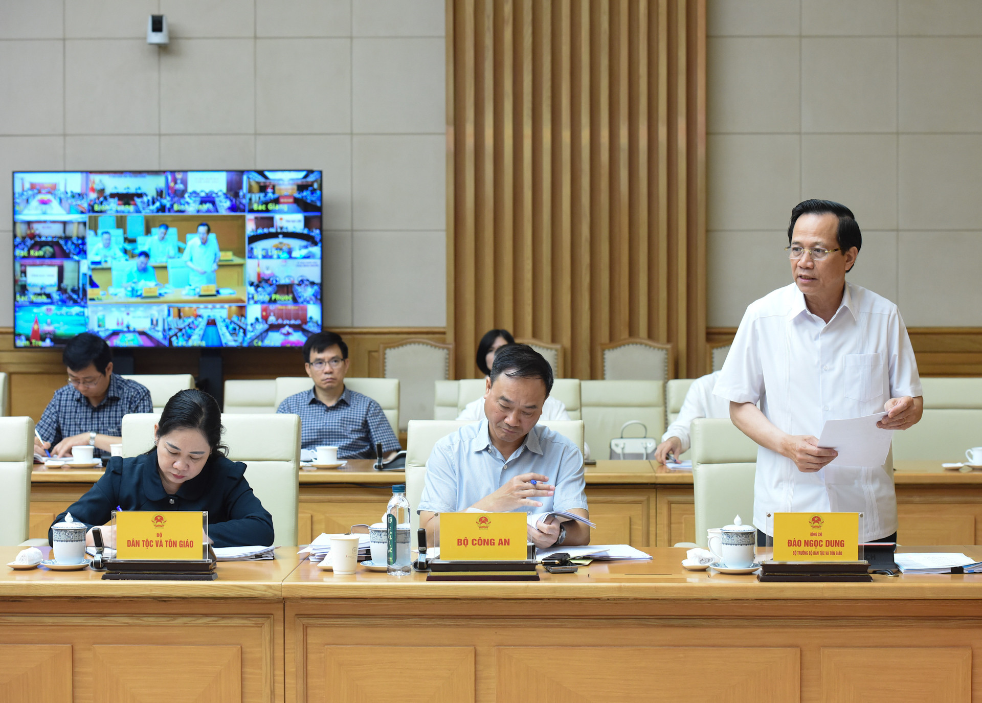 [Ảnh] Thủ tướng Phạm Minh Chính chủ trì phiên họp lần thứ tư Ban Chỉ đạo xóa nhà tạm, nhà dột nát ảnh 5