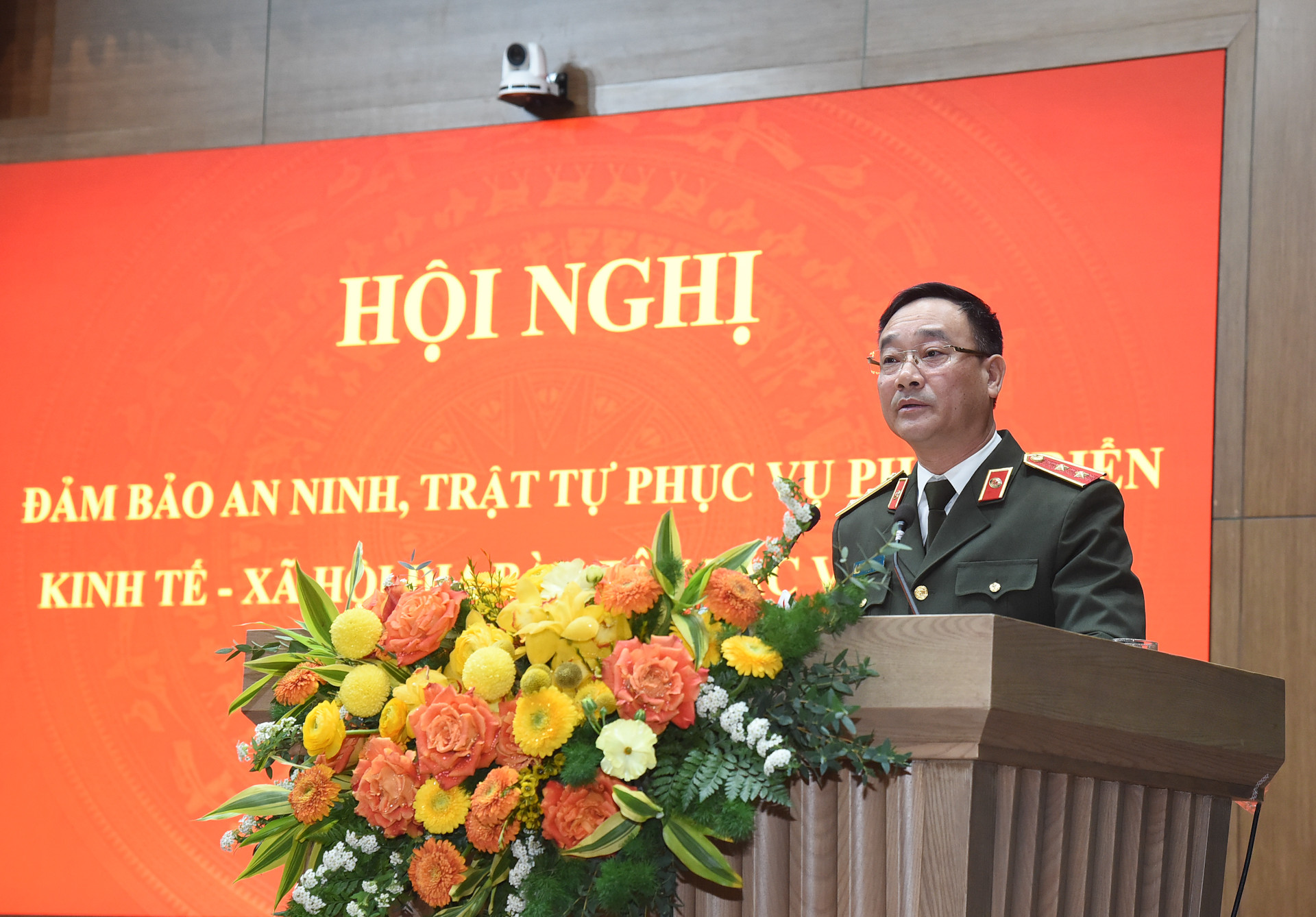 Thứ trưởng Công an Phạm Thế Tùng phát biểu tại hội nghị.