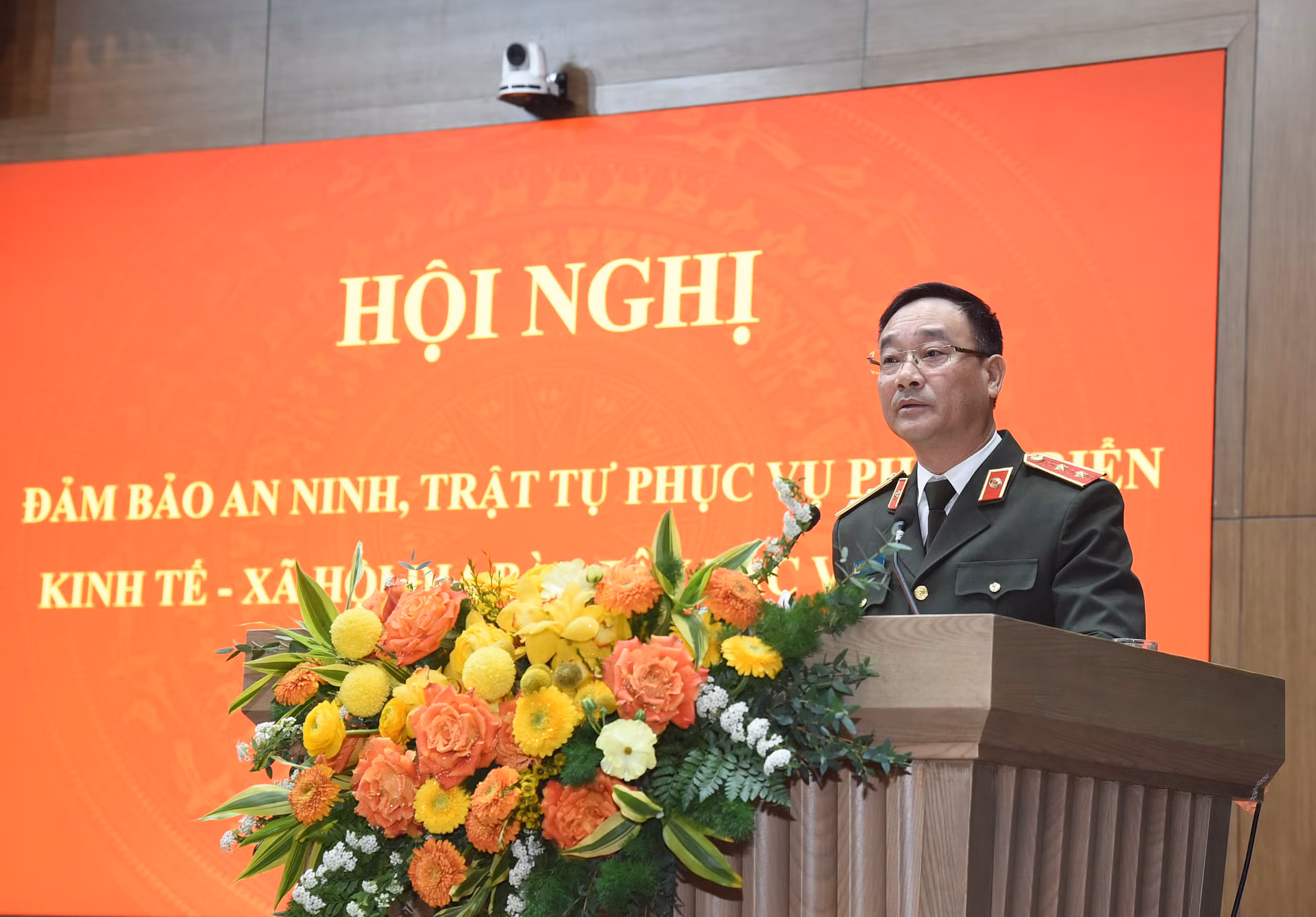 Thứ trưởng Công an Phạm Thế Tùng phát biểu tại hội nghị.