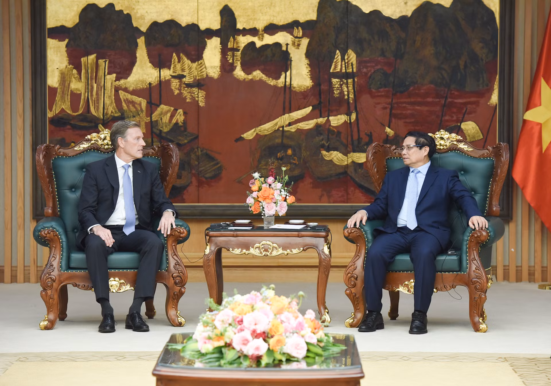 Thủ tướng Phạm Minh Chính tiếp Phó Chủ tịch điều hành quốc tế Airbus Wouter Van Wersch.