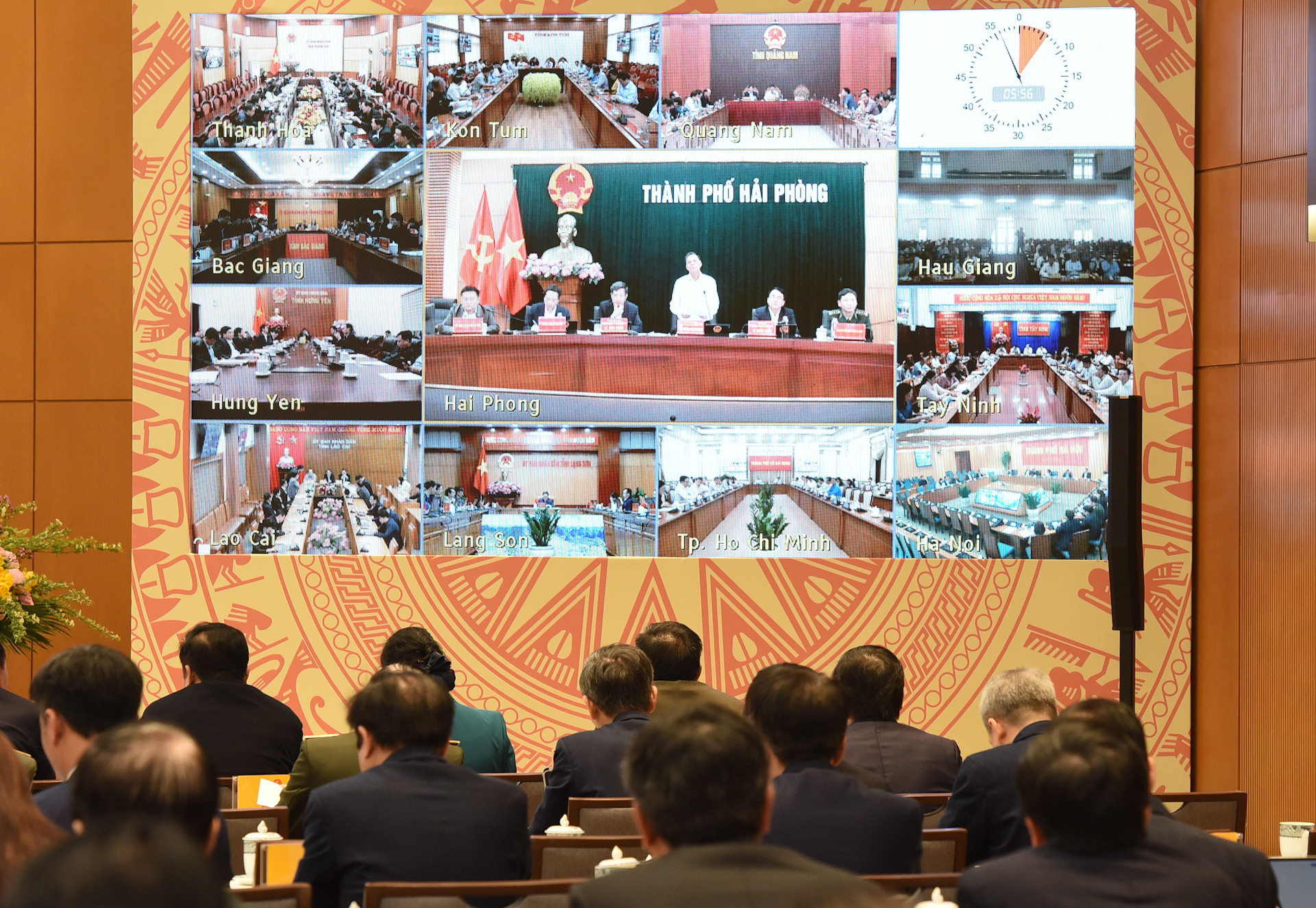 Đại diện lãnh đạo thành phố Hải Phòng phát biểu tại điểm cầu.