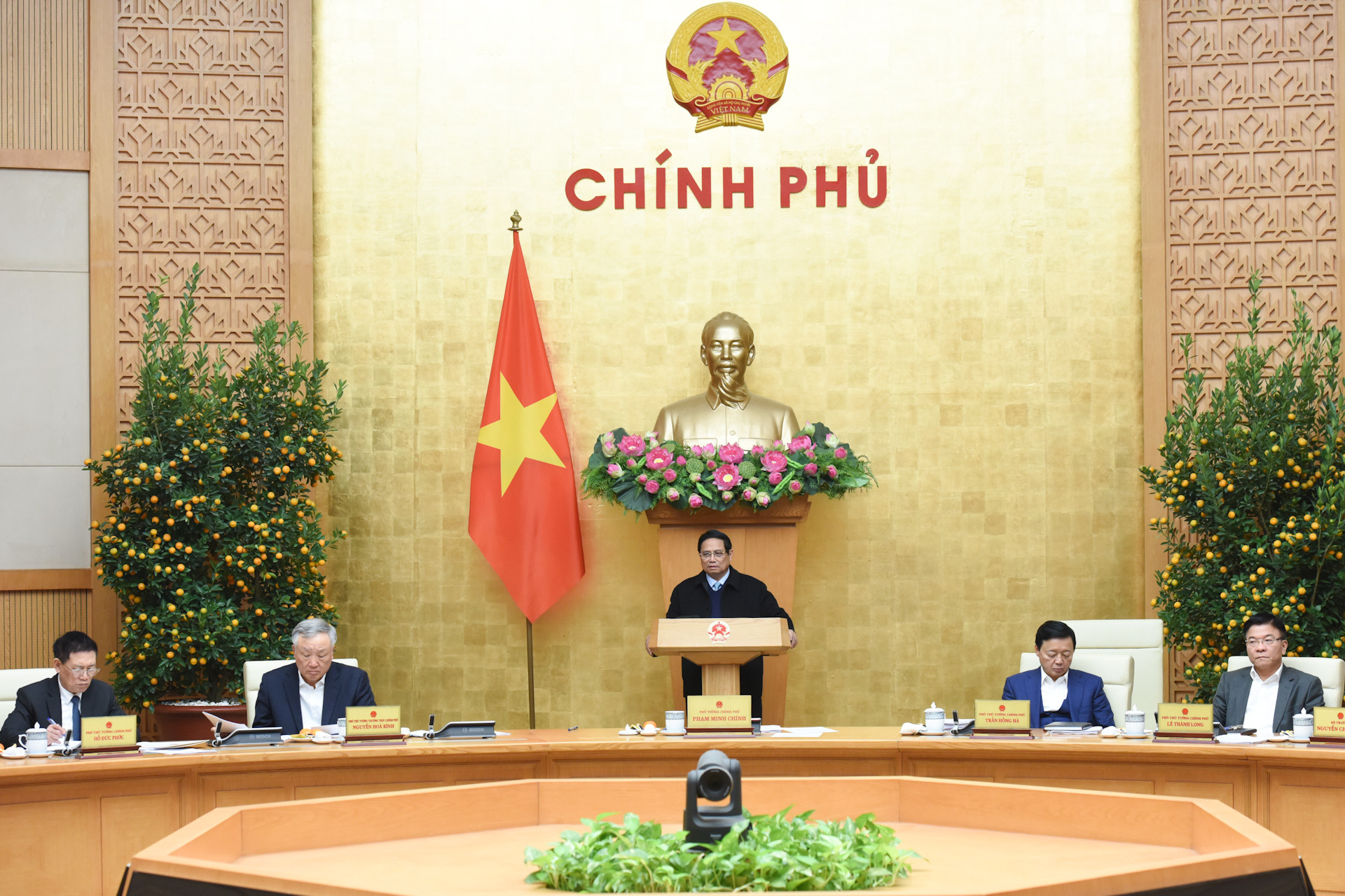 Thủ tướng Phạm Minh Chính chủ trì cuộc họp.
