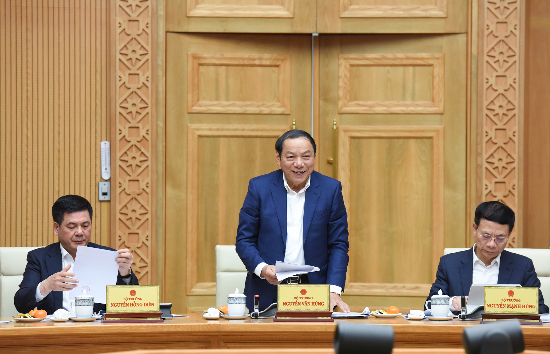 Bộ trưởng Văn hóa, Thể thao và Du lịch Nguyễn Văn Hùng phát biểu. Bộ trưởng Văn hóa, Thể thao và Du lịch Nguyễn Văn Hùng phát biểu.