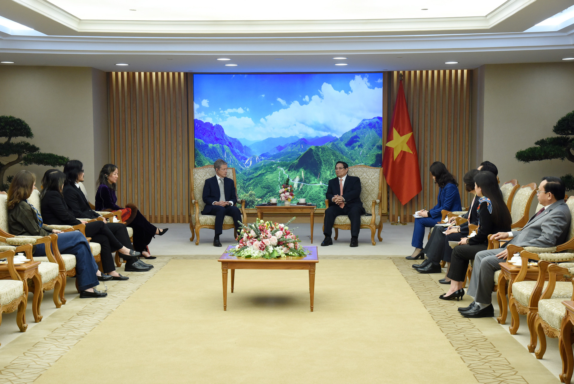 Quang cảnh buổi tiếp tại Trụ sở Chính phủ.