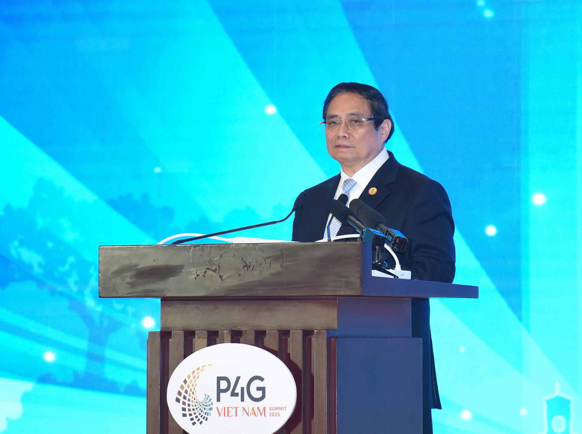 Thủ tướng Phạm Minh Chính phát biểu bế mạc Hội nghị thượng đỉnh Diễn đàn Đối tác vì tăng trưởng xanh và mục tiêu toàn cầu (P4G) lần thứ tư.