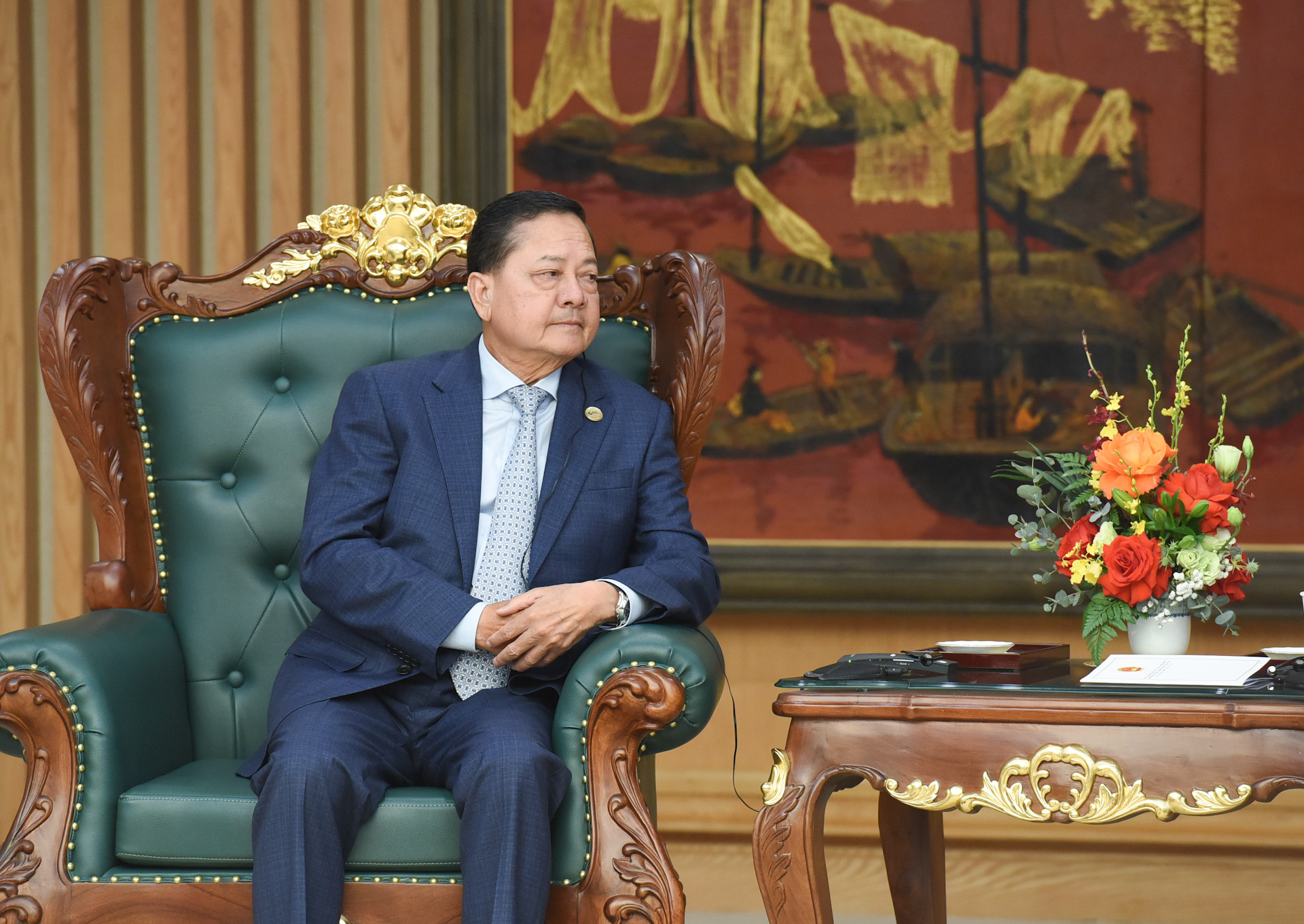 Phó Thủ tướng Campuchia Neth Savoeun phát biểu tại buổi tiếp.