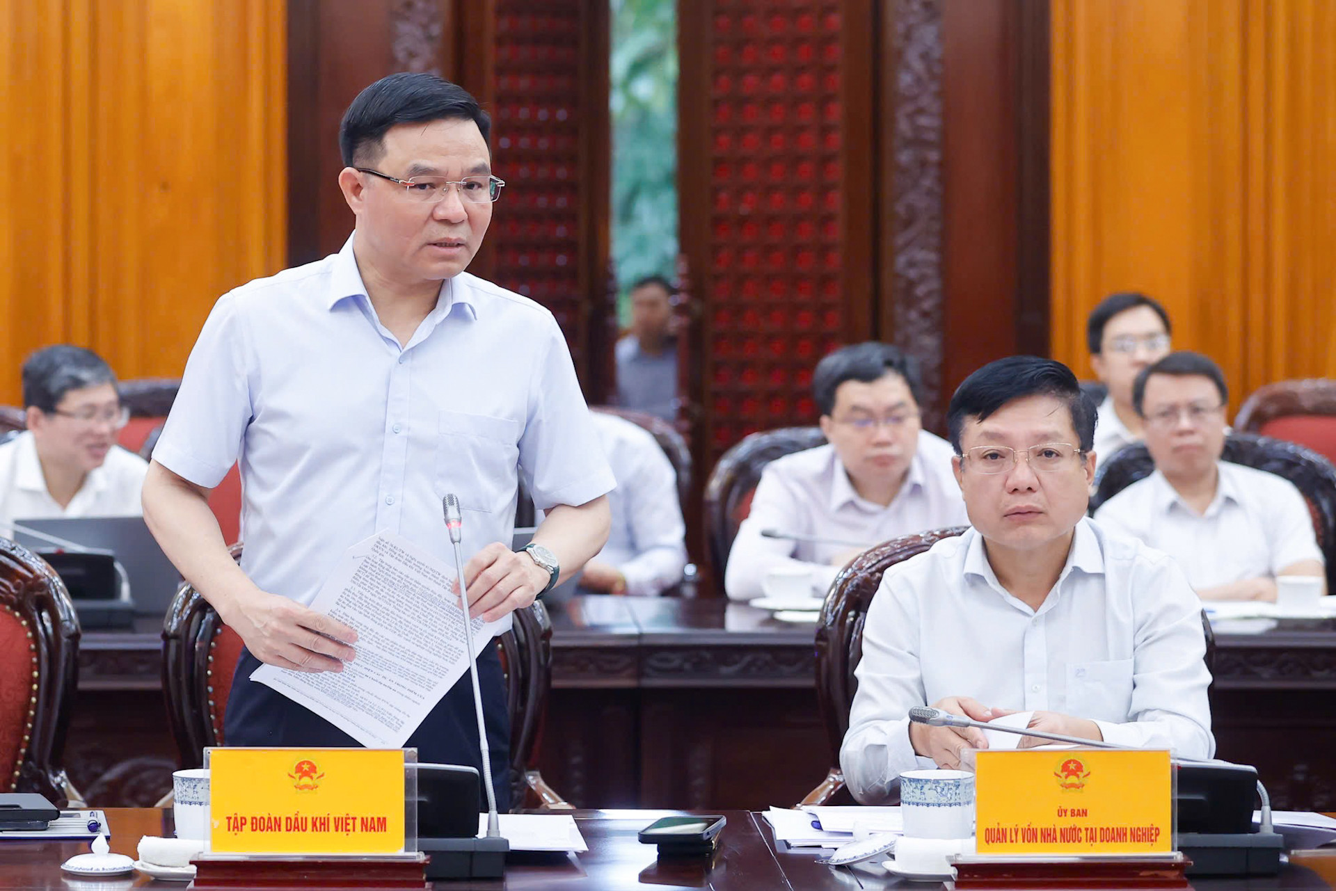 Chủ tịch Tập đoàn Dầu khí Việt Nam Lê Mạnh Hùng phát biểu. Chủ tịch Tập đoàn Dầu khí Việt Nam Lê Mạnh Hùng phát biểu.