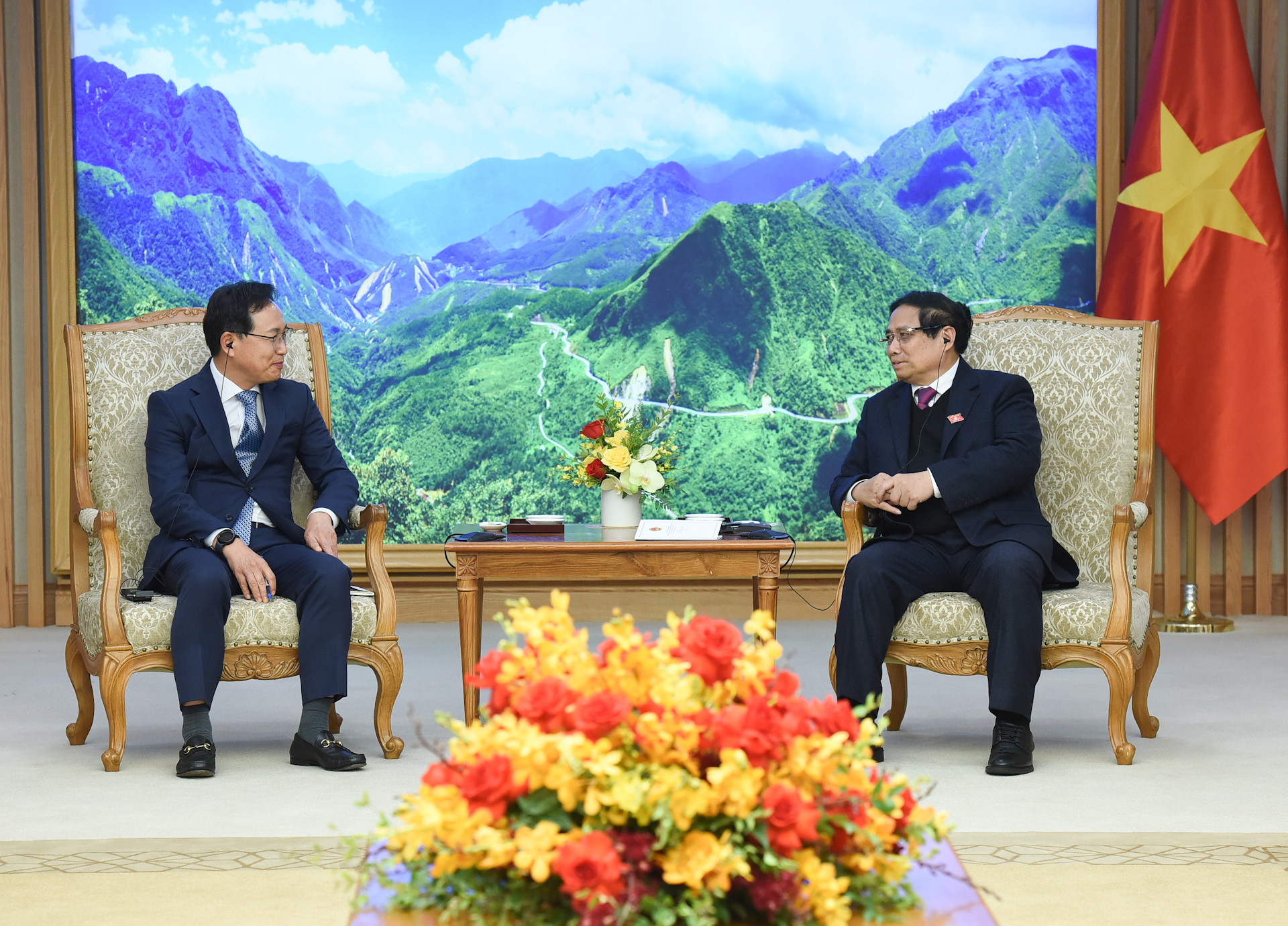 Thủ tướng Phạm Minh Chính tiếp ông Choi Joo Ho, Tổng Giám đốc Samsung Việt Nam.