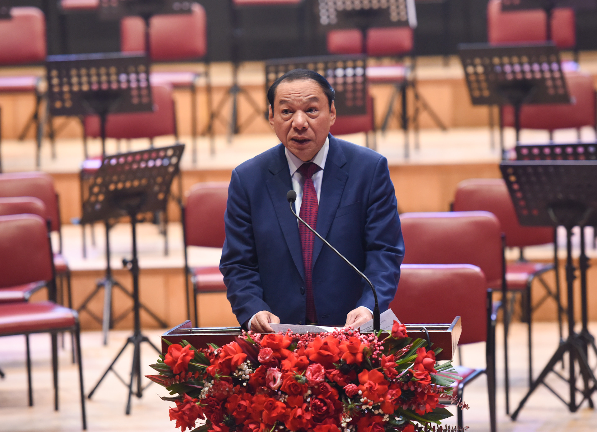 Bộ trưởng Văn hóa, Thể thao và Du lịch Nguyễn Văn Hùng phát biểu. Bộ trưởng Văn hóa, Thể thao và Du lịch Nguyễn Văn Hùng phát biểu.