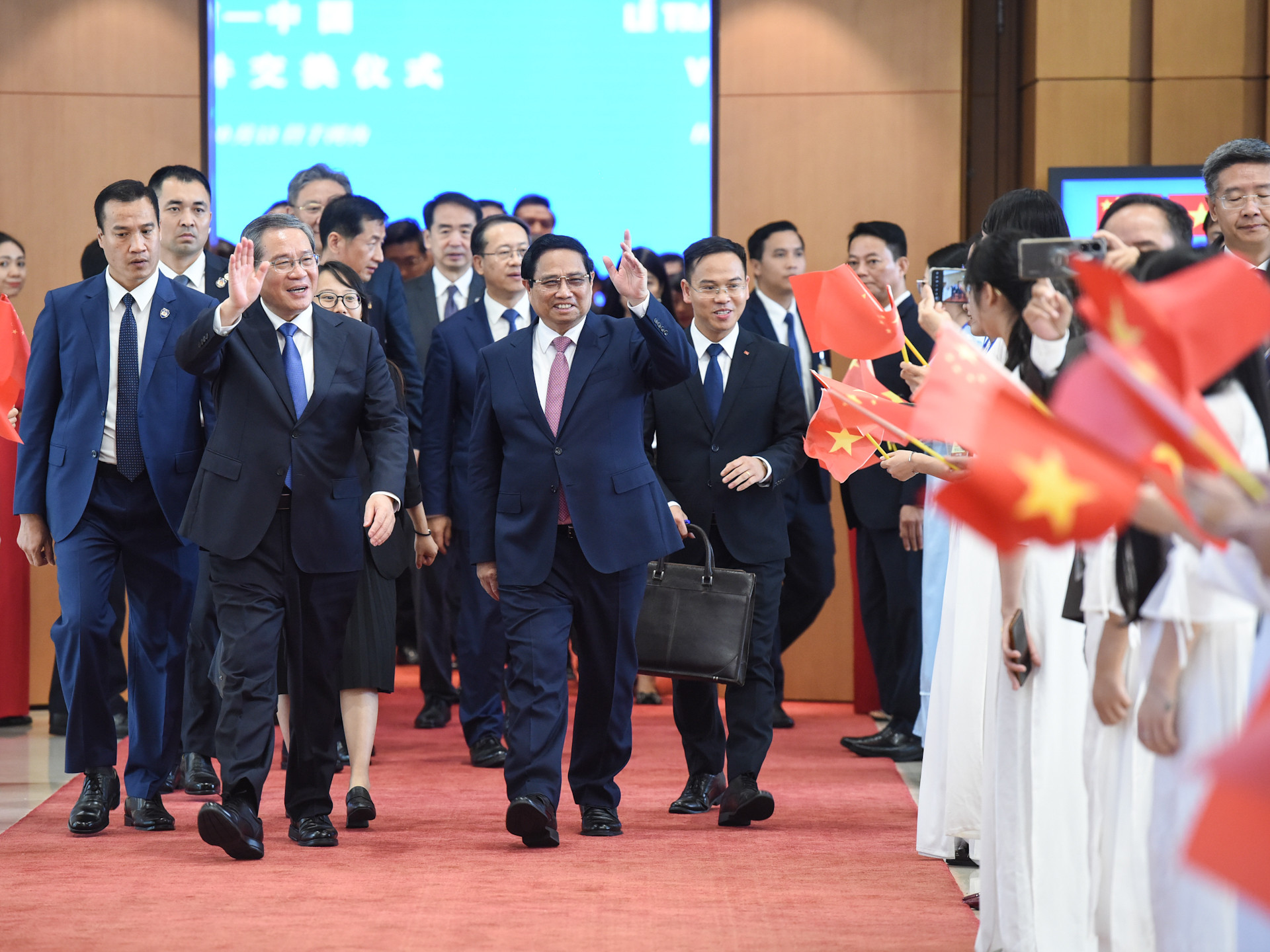 Thủ tướng Phạm Minh Chính và Thủ tướng Trung Quốc Lý Cường.