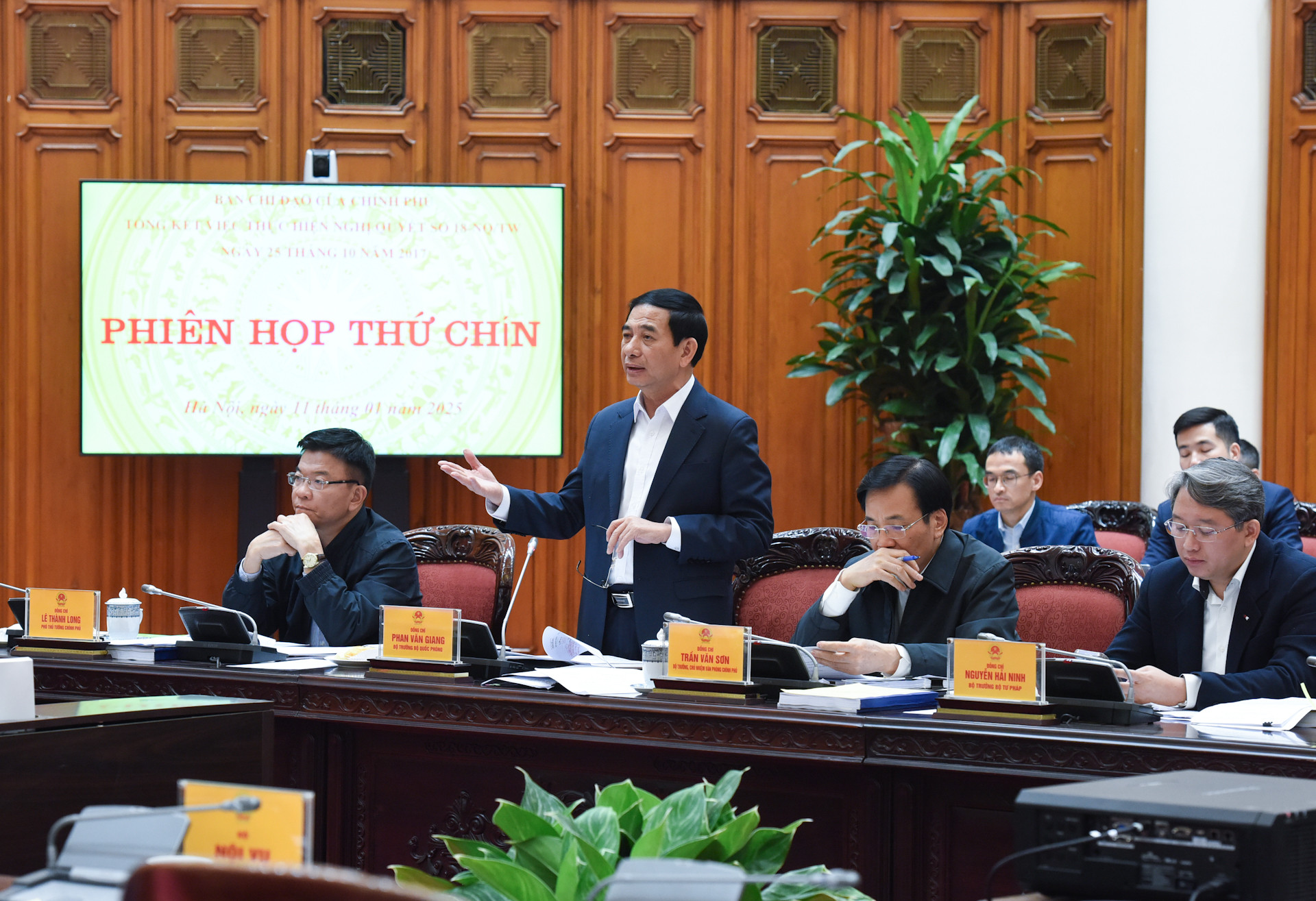 Bộ trưởng Quốc phòng Phan Văn Giang phát biểu.