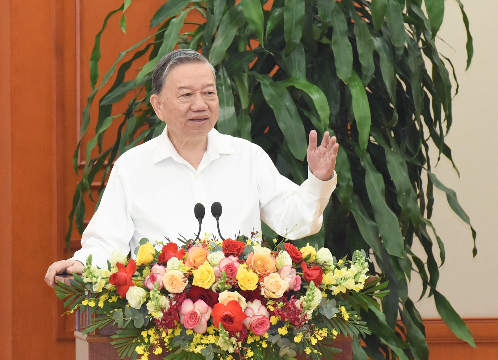 Tổng Bí thư Tô Lâm phát biểu chỉ đạo tại buổi làm việc với Tiểu ban Kinh tế-Xã hội Đại hội XIV của Đảng.