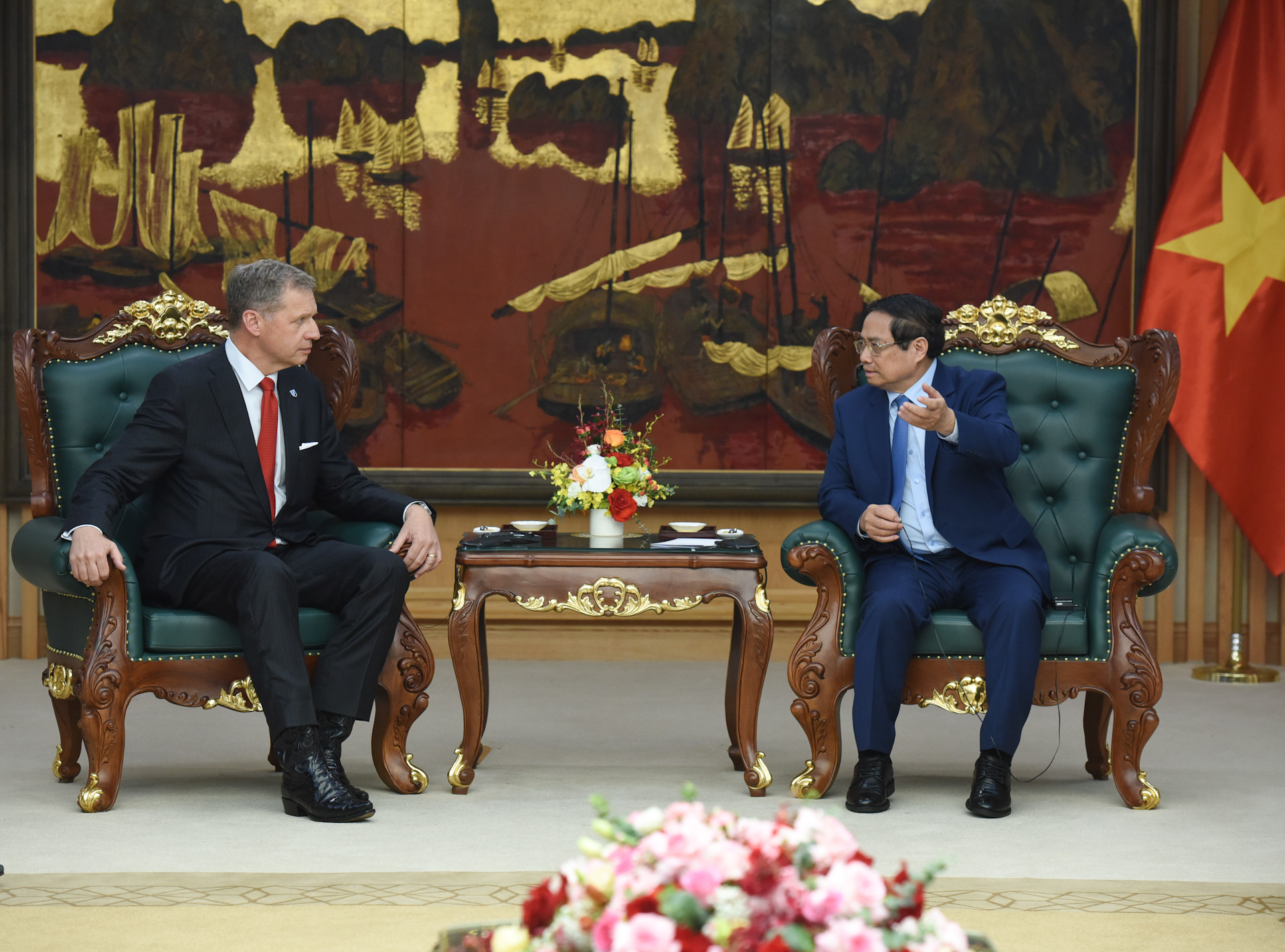 Thủ tướng Phạm Minh Chính tiếp ông Steven Kobos, Chủ tịch kiêm Giám đốc điều hành Tập đoàn Excelerate Energy (Hoa Kỳ).